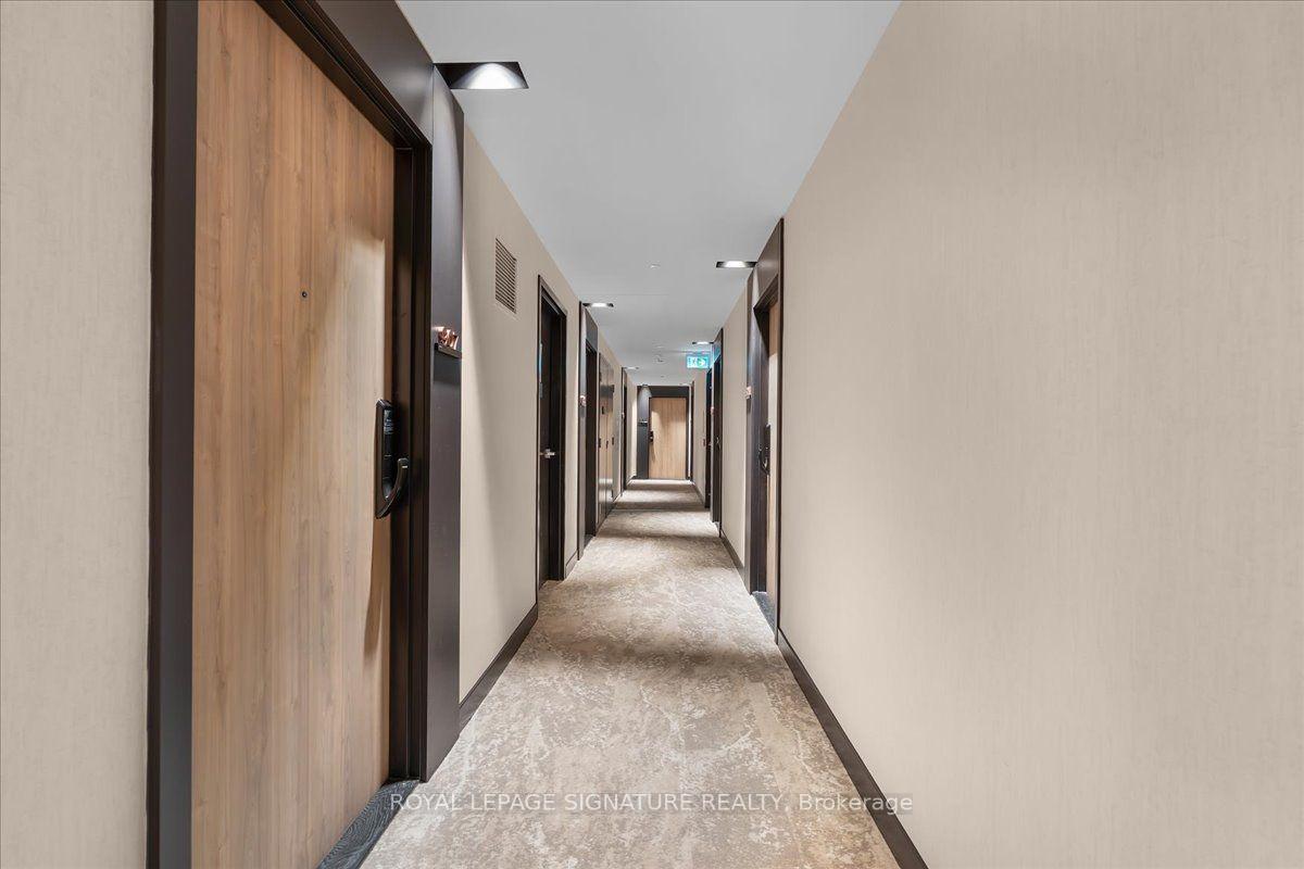 Photo 4 of Unit 905, 1 Fairview Road E, Mississauga, Mississauga Valleys — HOMEH