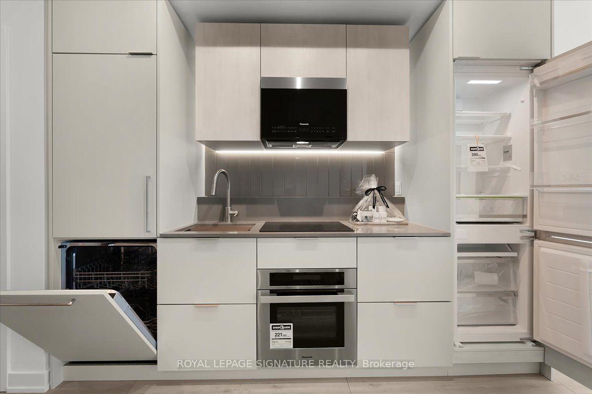 Photo 10 of Unit 905, 1 Fairview Road E, Mississauga, Mississauga Valleys — HOMEH