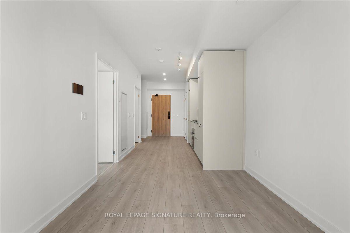Photo 11 of Unit 905, 1 Fairview Road E, Mississauga, Mississauga Valleys — HOMEH