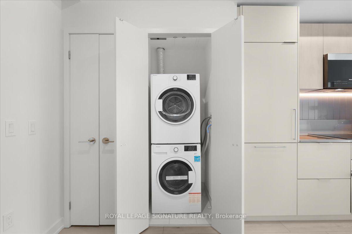 Photo 21 of Unit 905, 1 Fairview Road E, Mississauga, Mississauga Valleys — HOMEH