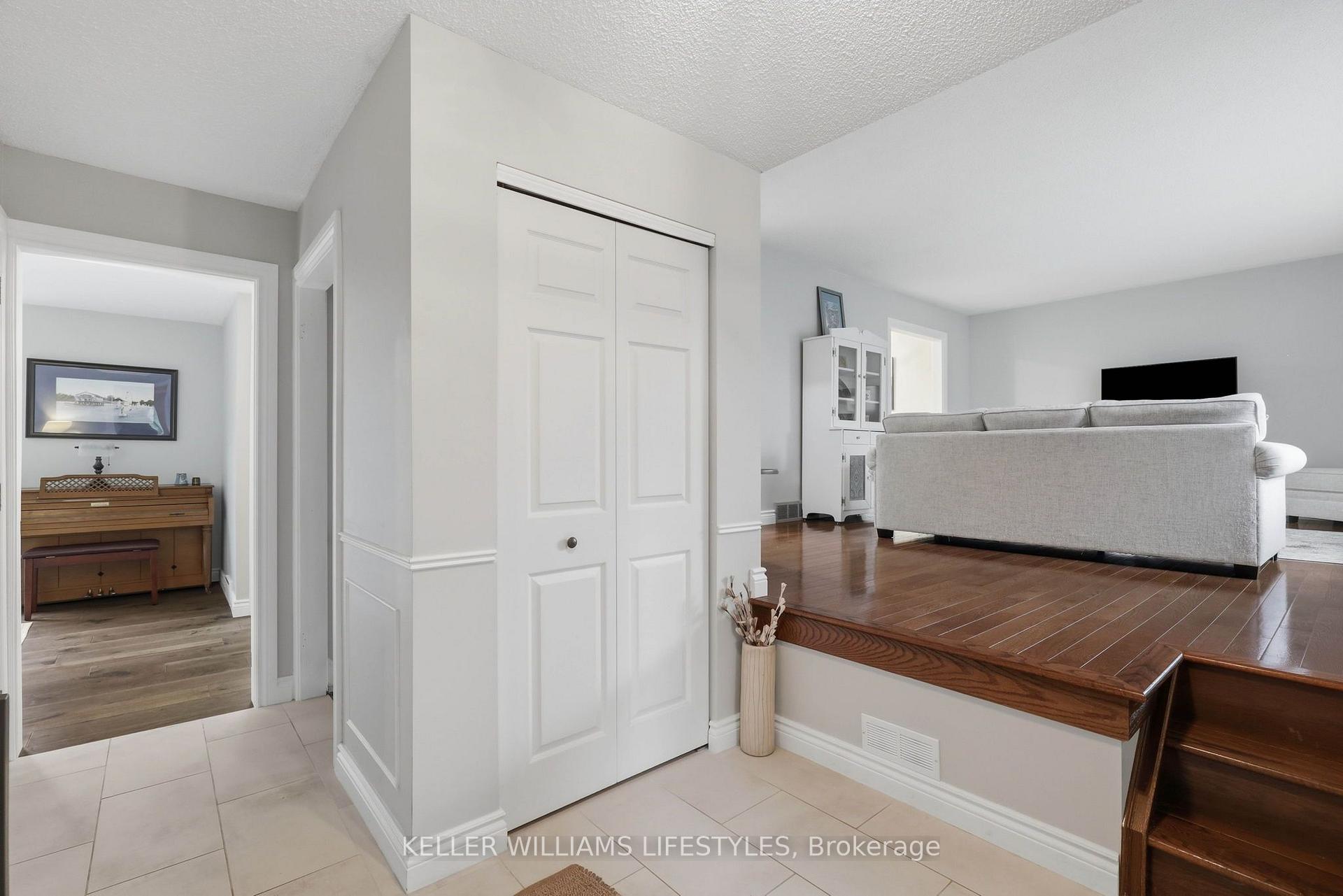Photo 3 of 344 Robert Street, Strathroy-Caradoc, NW — HOMEH