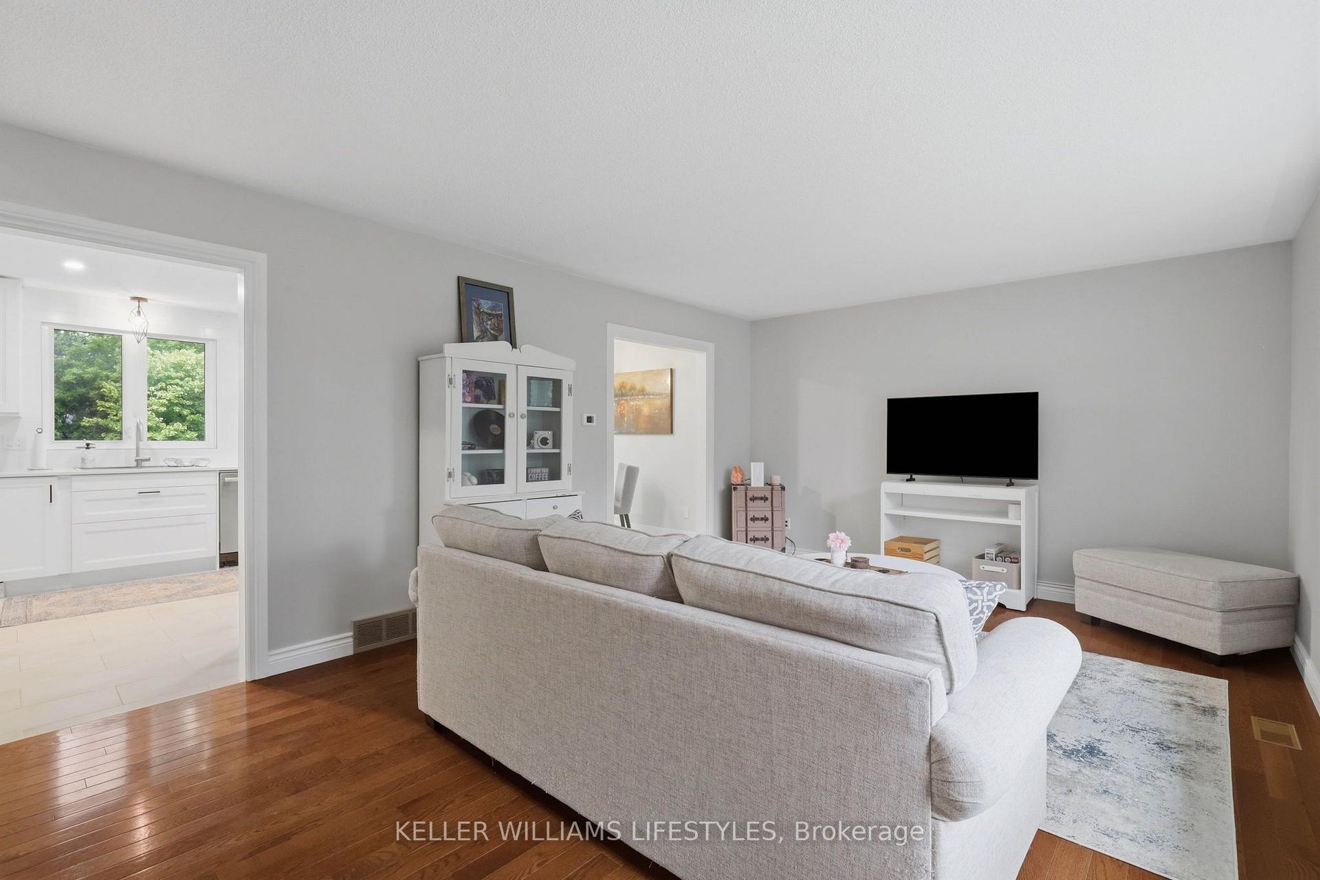 Photo 4 of 344 Robert Street, Strathroy-Caradoc, NW — HOMEH