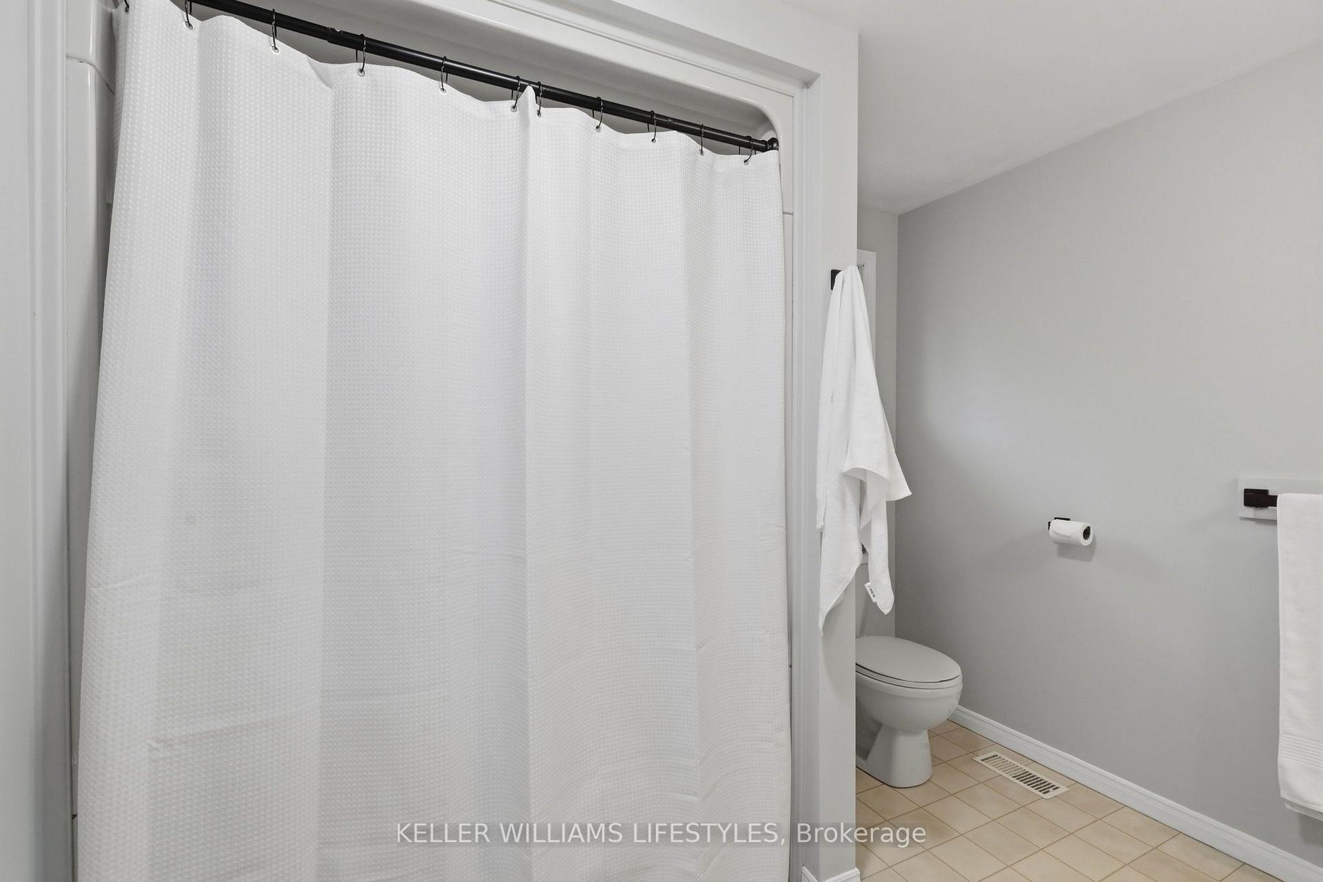 Photo 25 of 344 Robert Street, Strathroy-Caradoc, NW — HOMEH