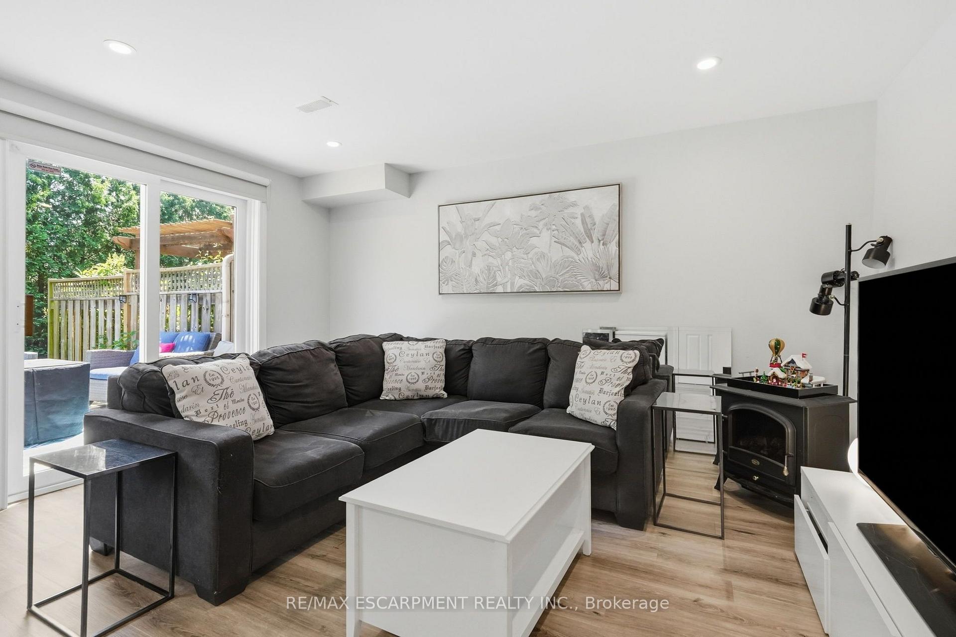 Photo 33 of Unit 12, 39 Panabaker Drive, Hamilton, Ancaster — HOMEH