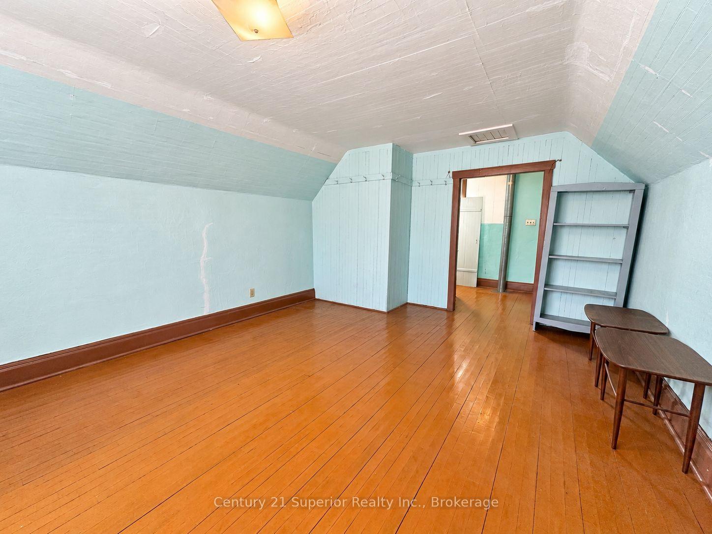 Photo 26 of 531 Mctavish Street, Thunder Bay, East End — HOMEH