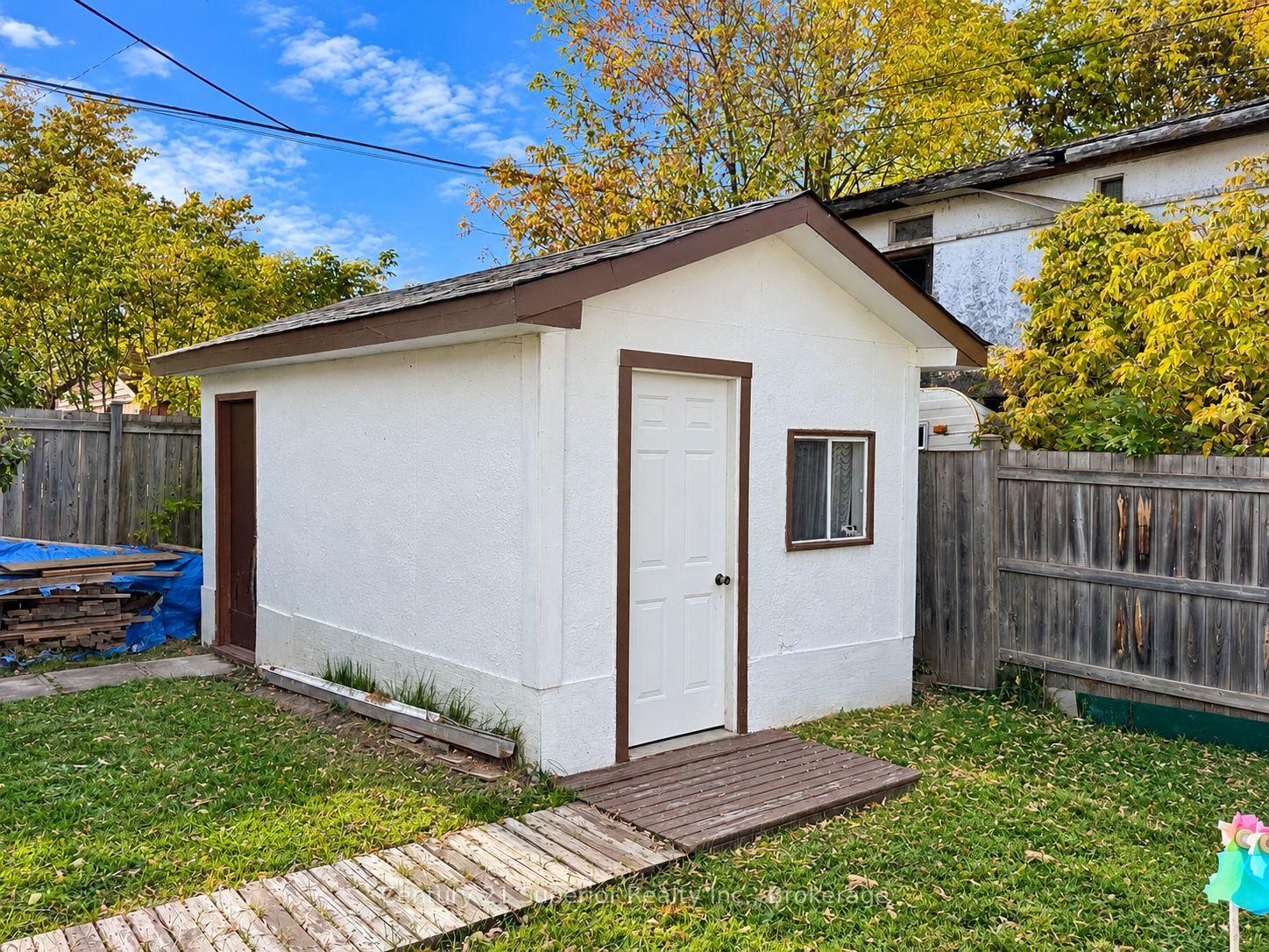 Photo 41 of 531 Mctavish Street, Thunder Bay, East End — HOMEH