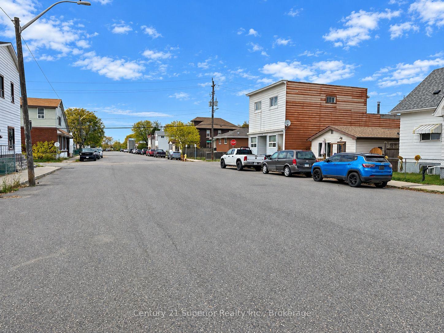 Photo 44 of 531 Mctavish Street, Thunder Bay, East End — HOMEH