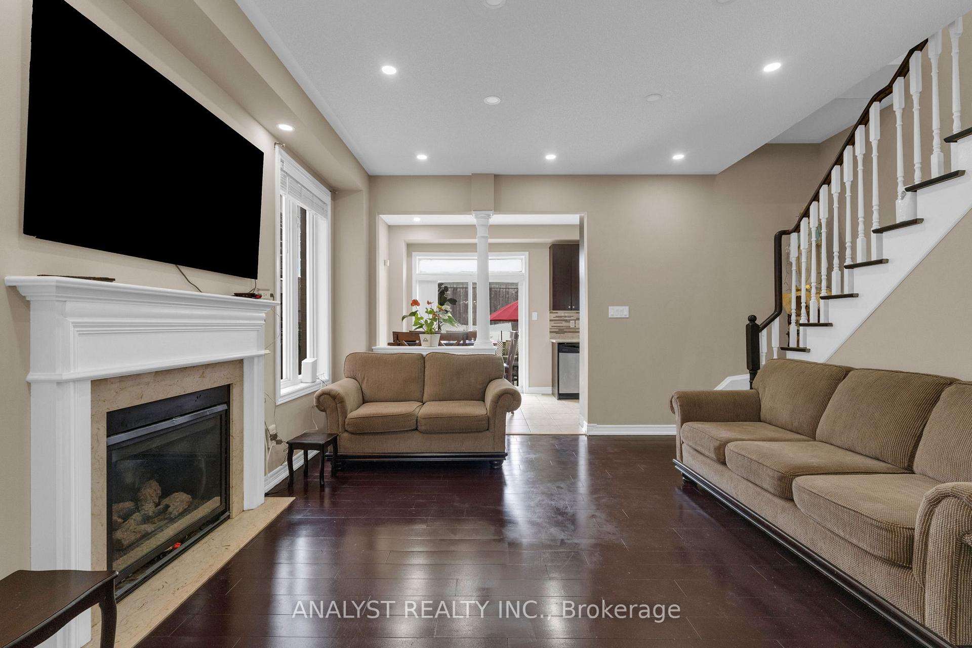Photo 7 of 58 Saint Grace Court, Brampton, Bram East — HOMEH