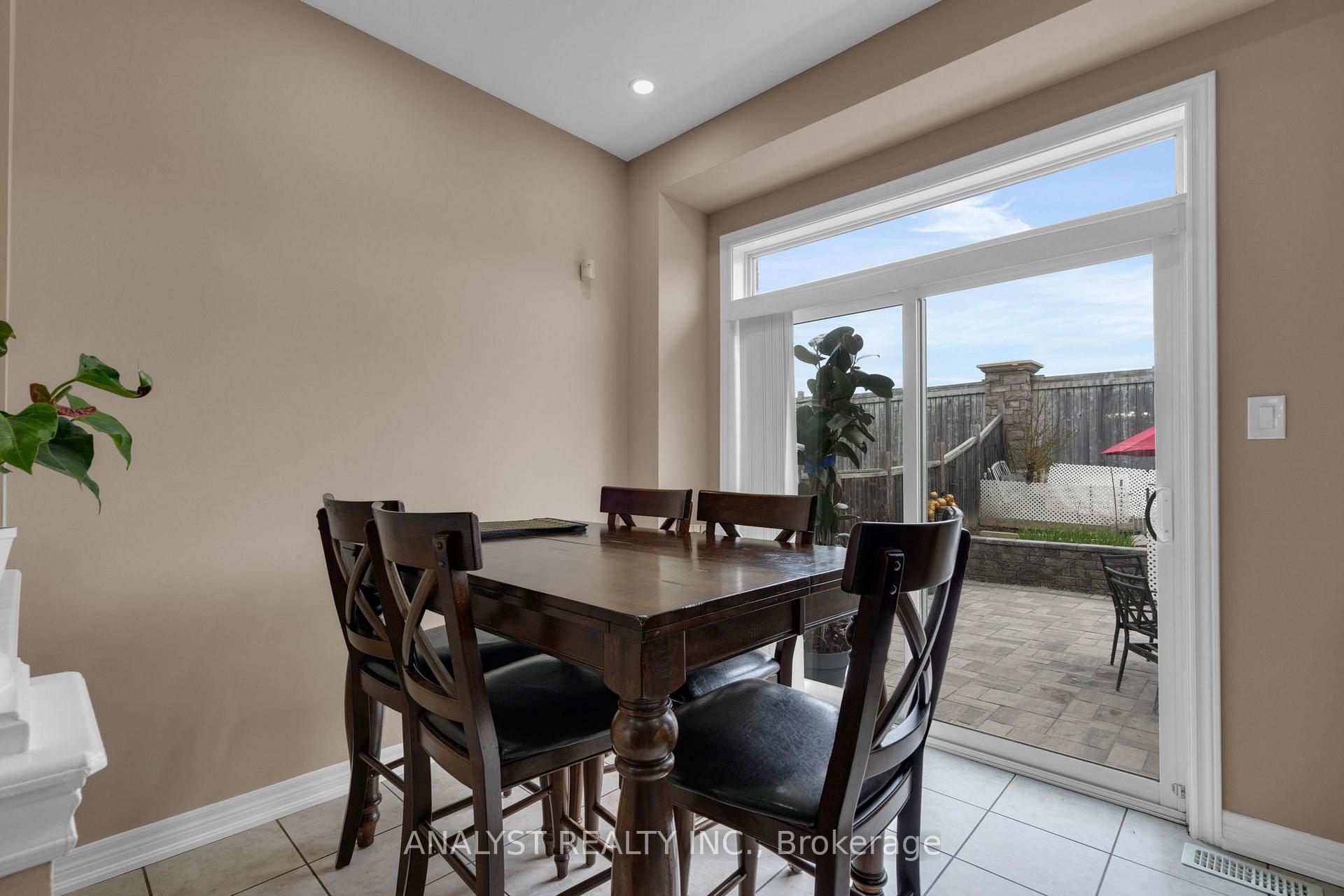 Photo 11 of 58 Saint Grace Court, Brampton, Bram East — HOMEH