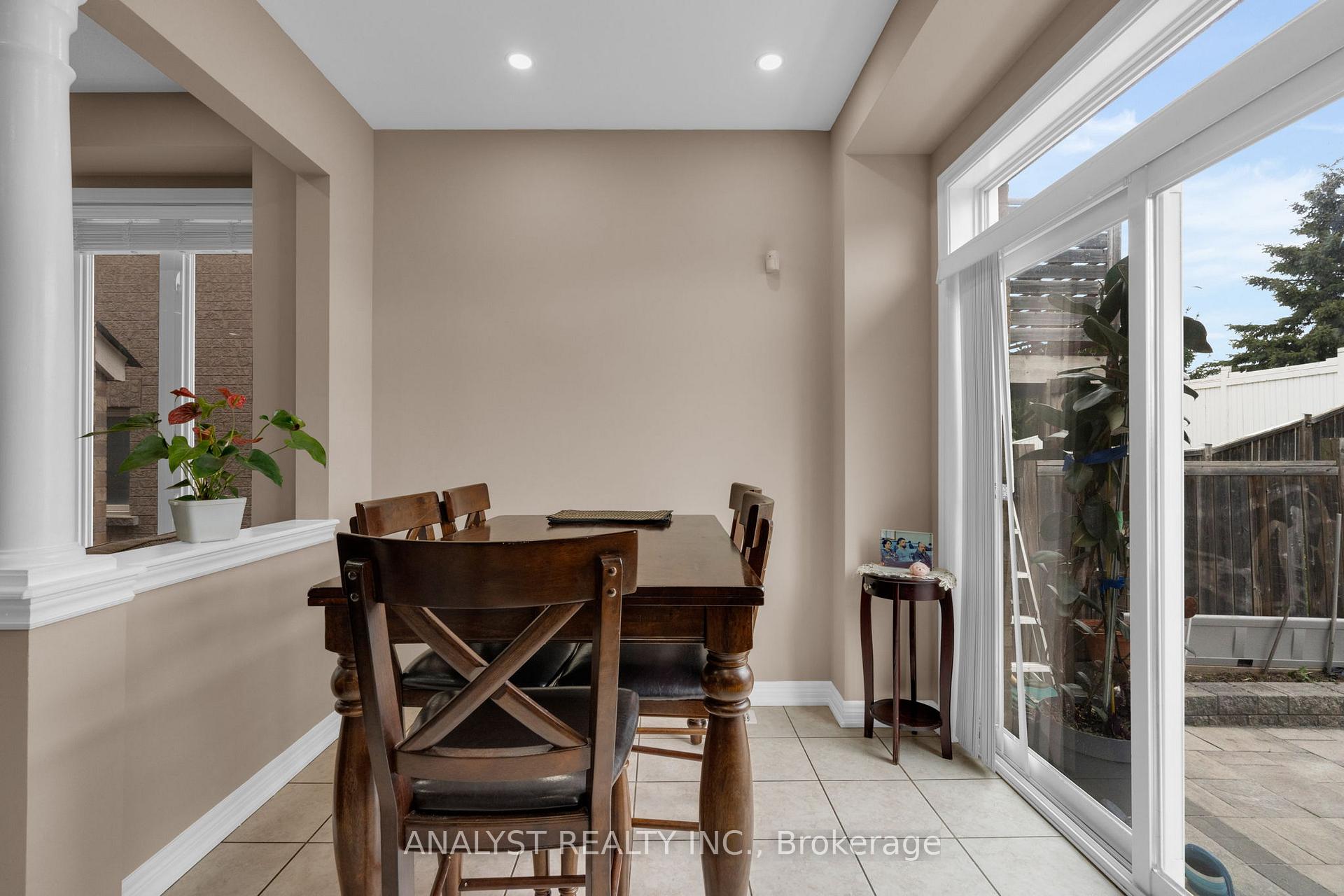 Photo 12 of 58 Saint Grace Court, Brampton, Bram East — HOMEH