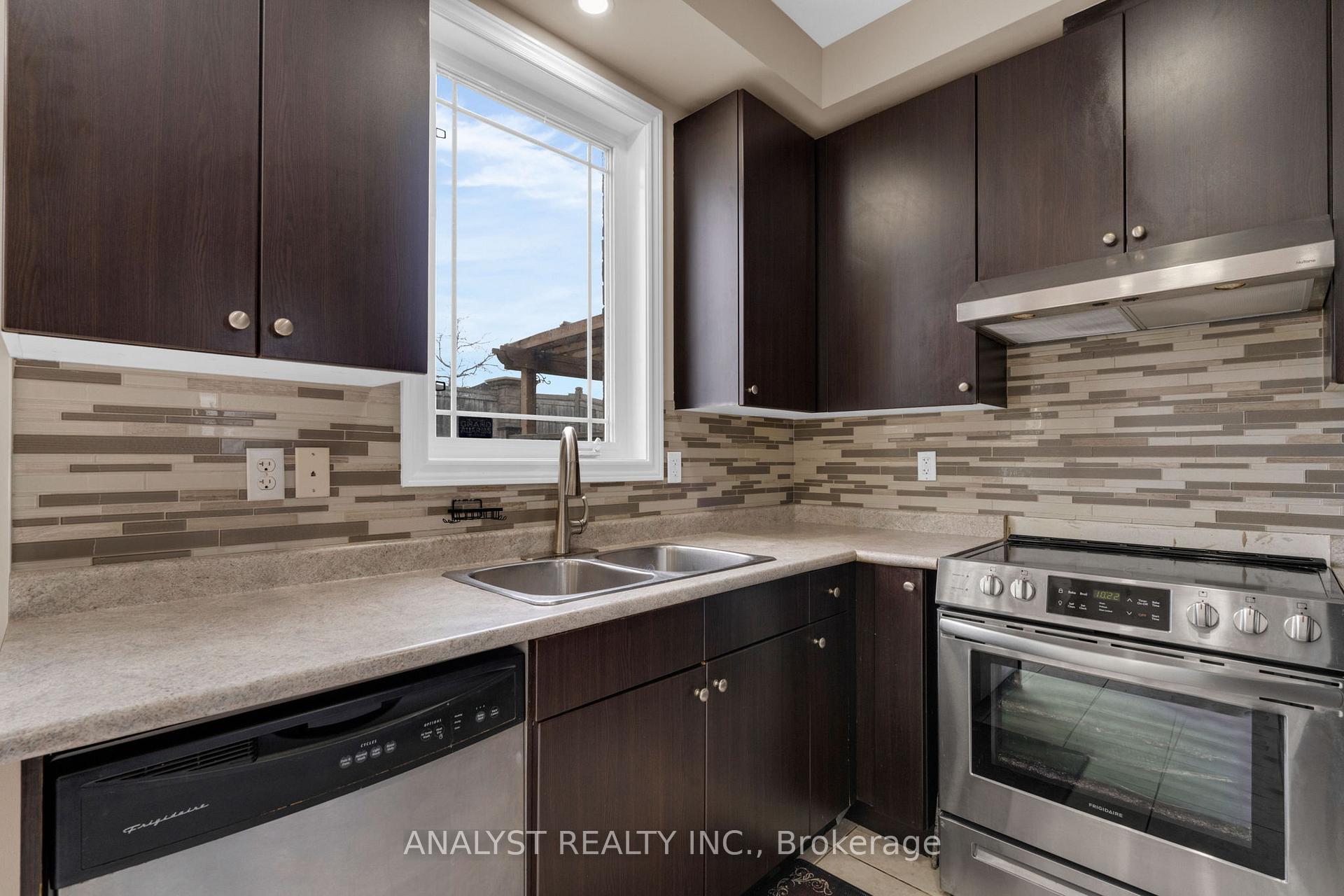 Photo 14 of 58 Saint Grace Court, Brampton, Bram East — HOMEH