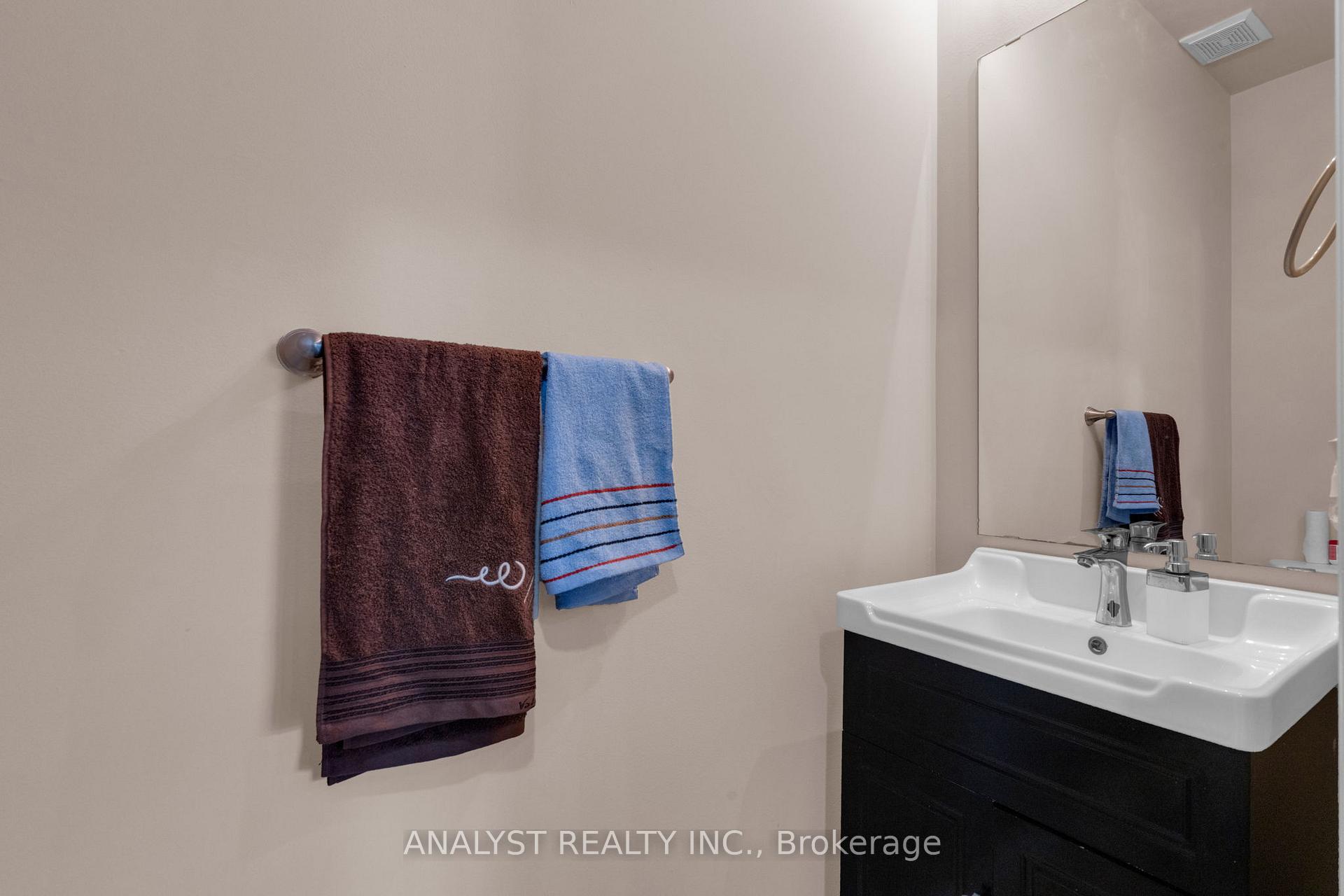Photo 16 of 58 Saint Grace Court, Brampton, Bram East — HOMEH