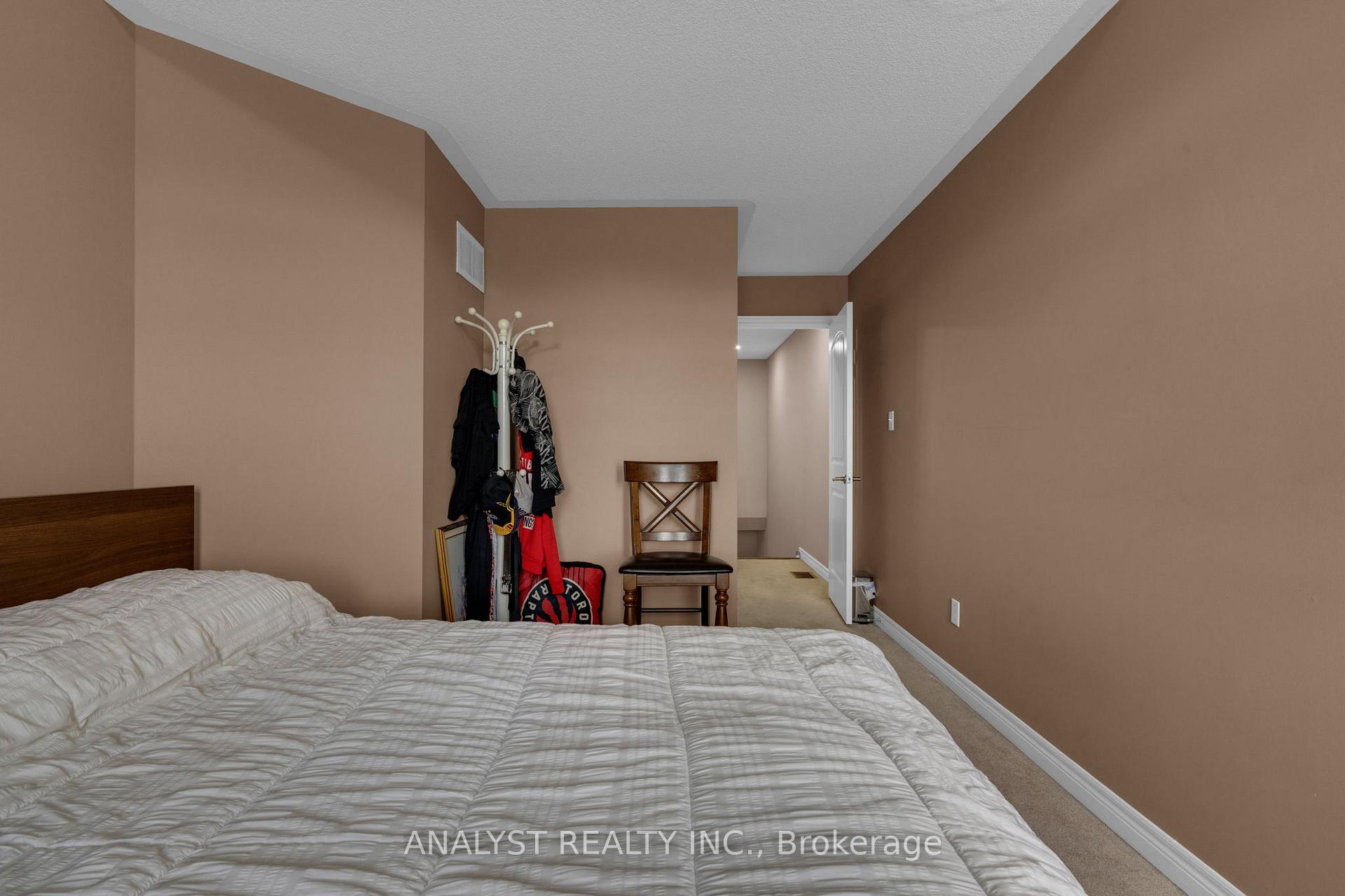 Photo 25 of 58 Saint Grace Court, Brampton, Bram East — HOMEH