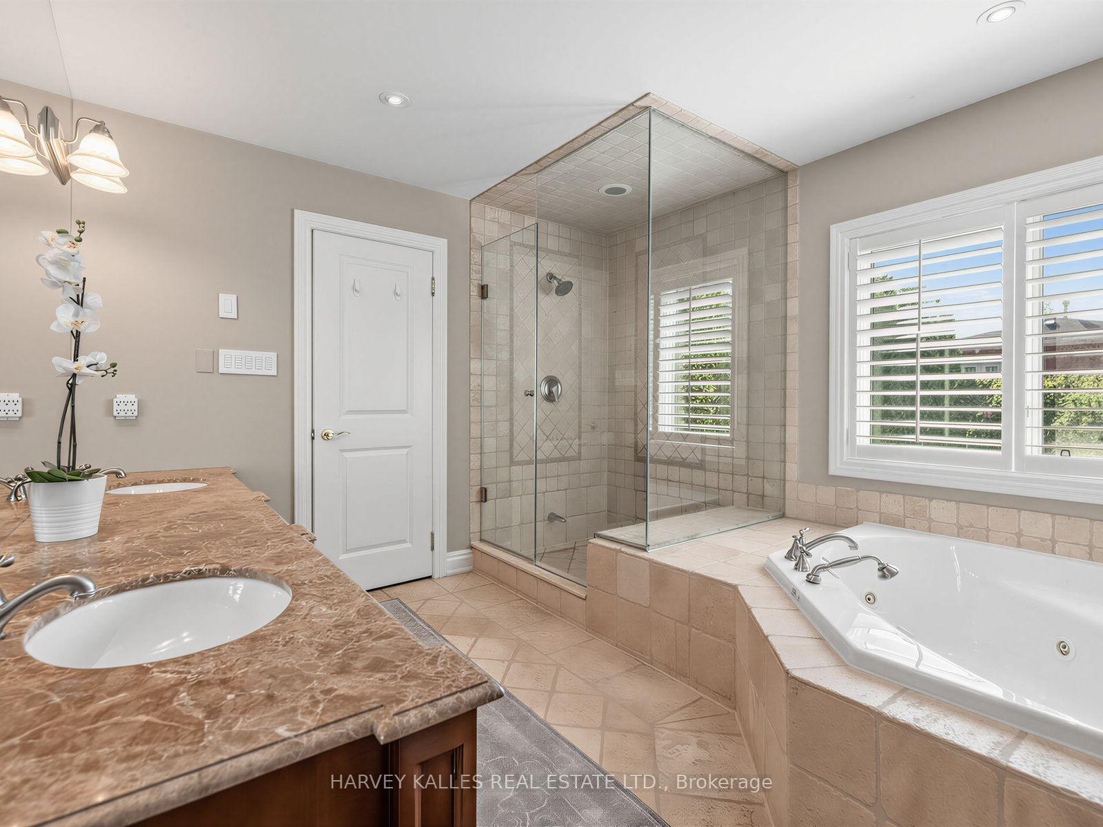 Photo 35 of 629 Bedford Park Avenue, Toronto, Bedford Park-Nortown — HOMEH