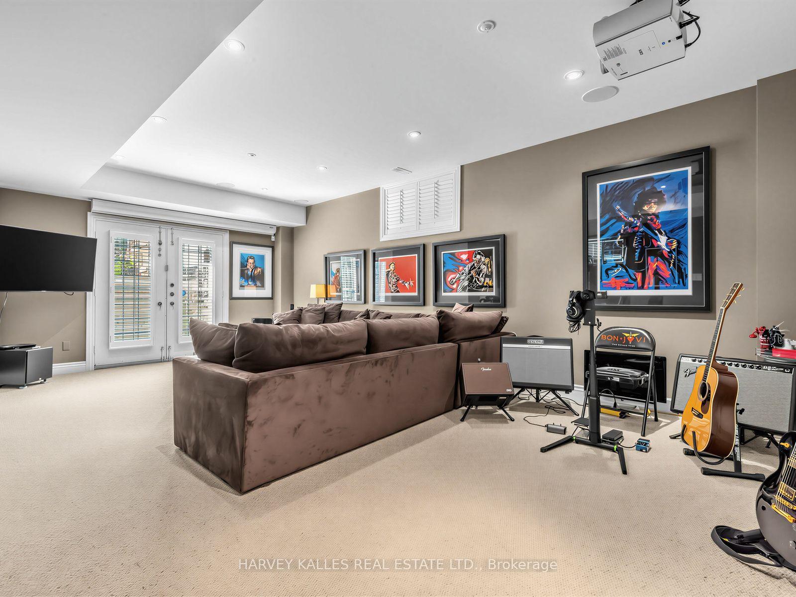 Photo 43 of 629 Bedford Park Avenue, Toronto, Bedford Park-Nortown — HOMEH