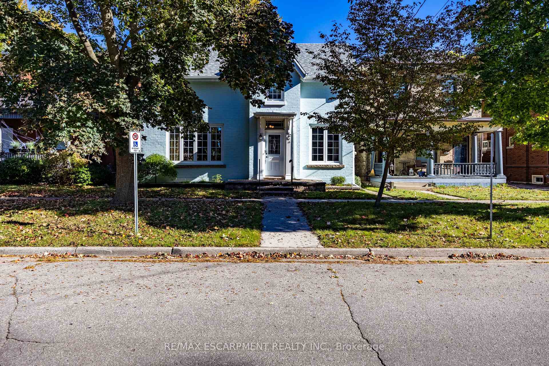 Photo 4 of 33 Palmerston Avenue, Brantford, North Ward — HOMEH