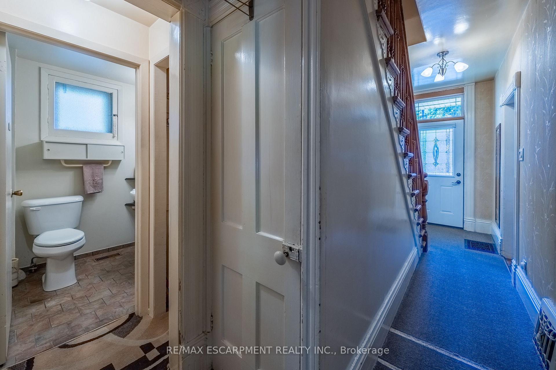 Photo 17 of 33 Palmerston Avenue, Brantford, North Ward — HOMEH