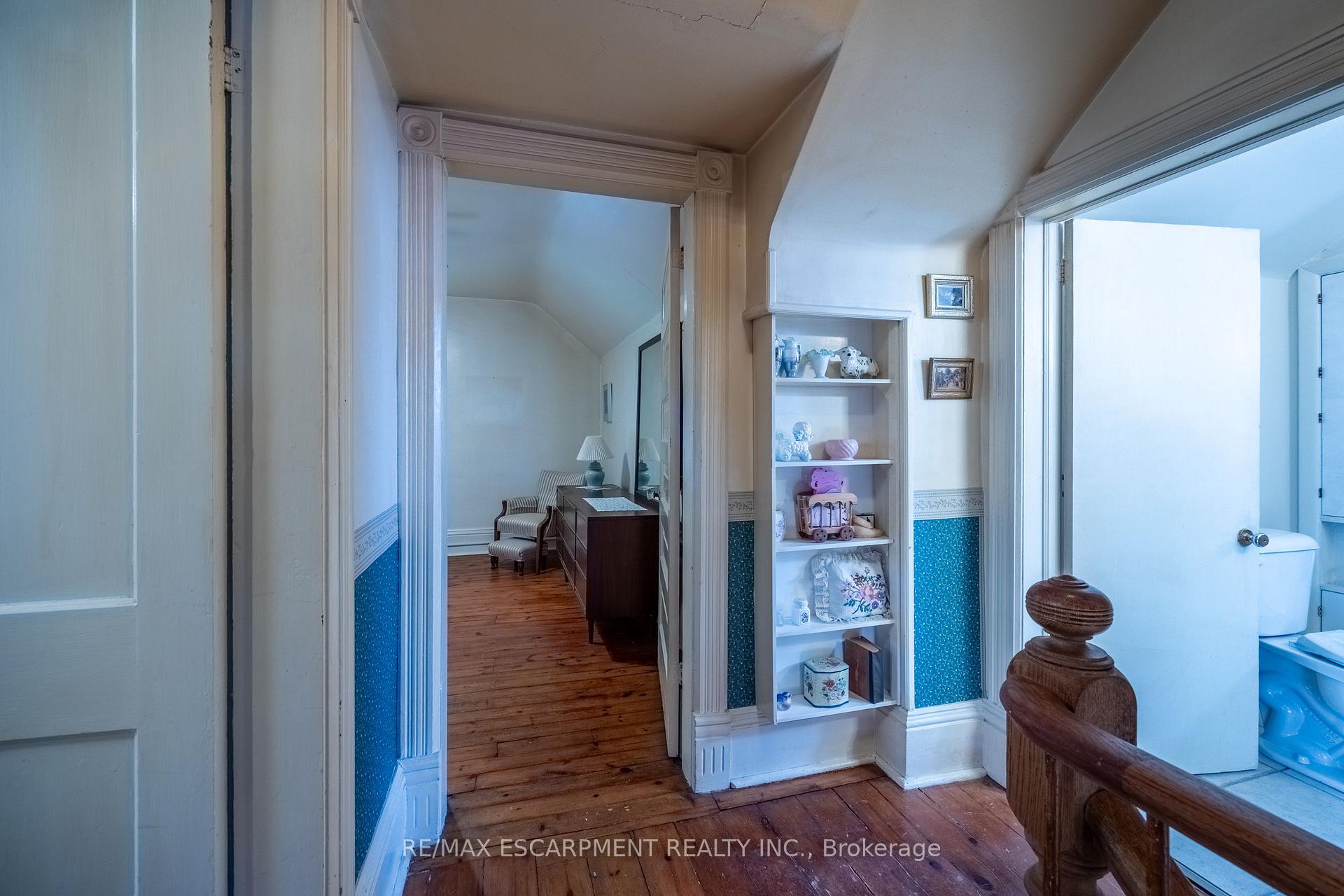 Photo 19 of 33 Palmerston Avenue, Brantford, North Ward — HOMEH