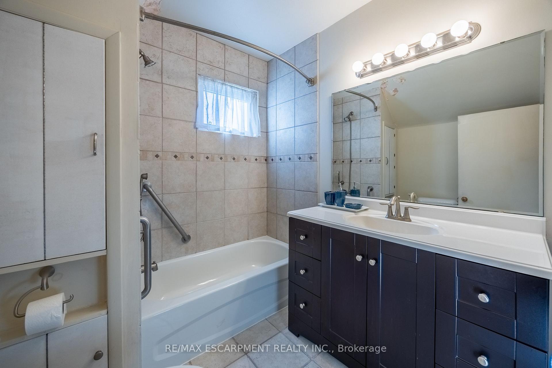 Photo 20 of 33 Palmerston Avenue, Brantford, North Ward — HOMEH