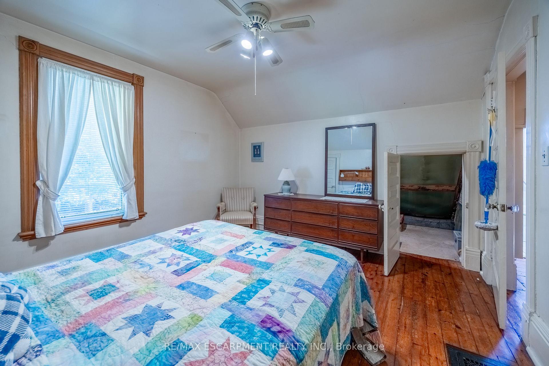 Photo 22 of 33 Palmerston Avenue, Brantford, North Ward — HOMEH