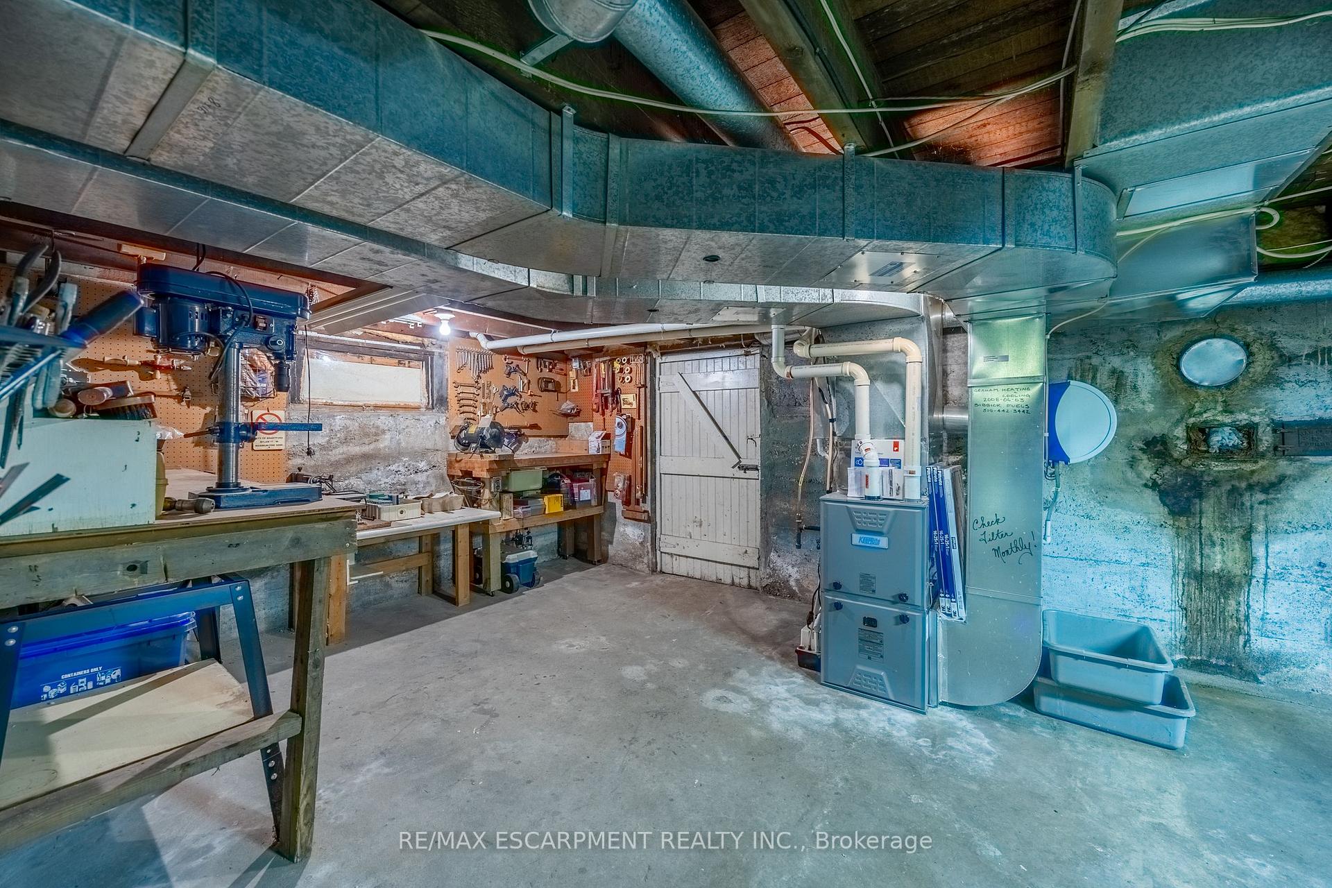 Photo 31 of 33 Palmerston Avenue, Brantford, North Ward — HOMEH