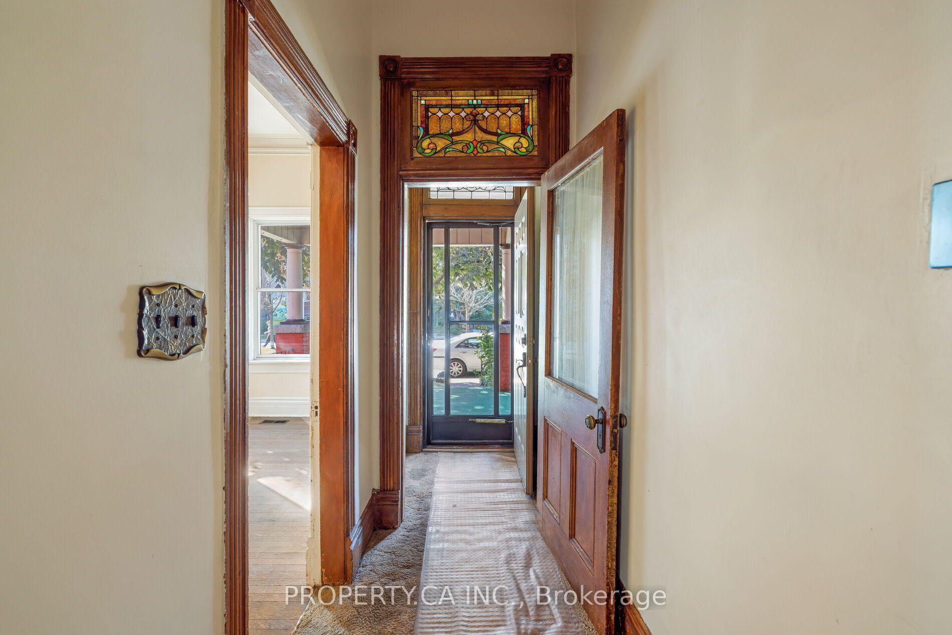 Photo 2 of 195 Shaw Street, Toronto, Trinity-Bellwoods — HOMEH