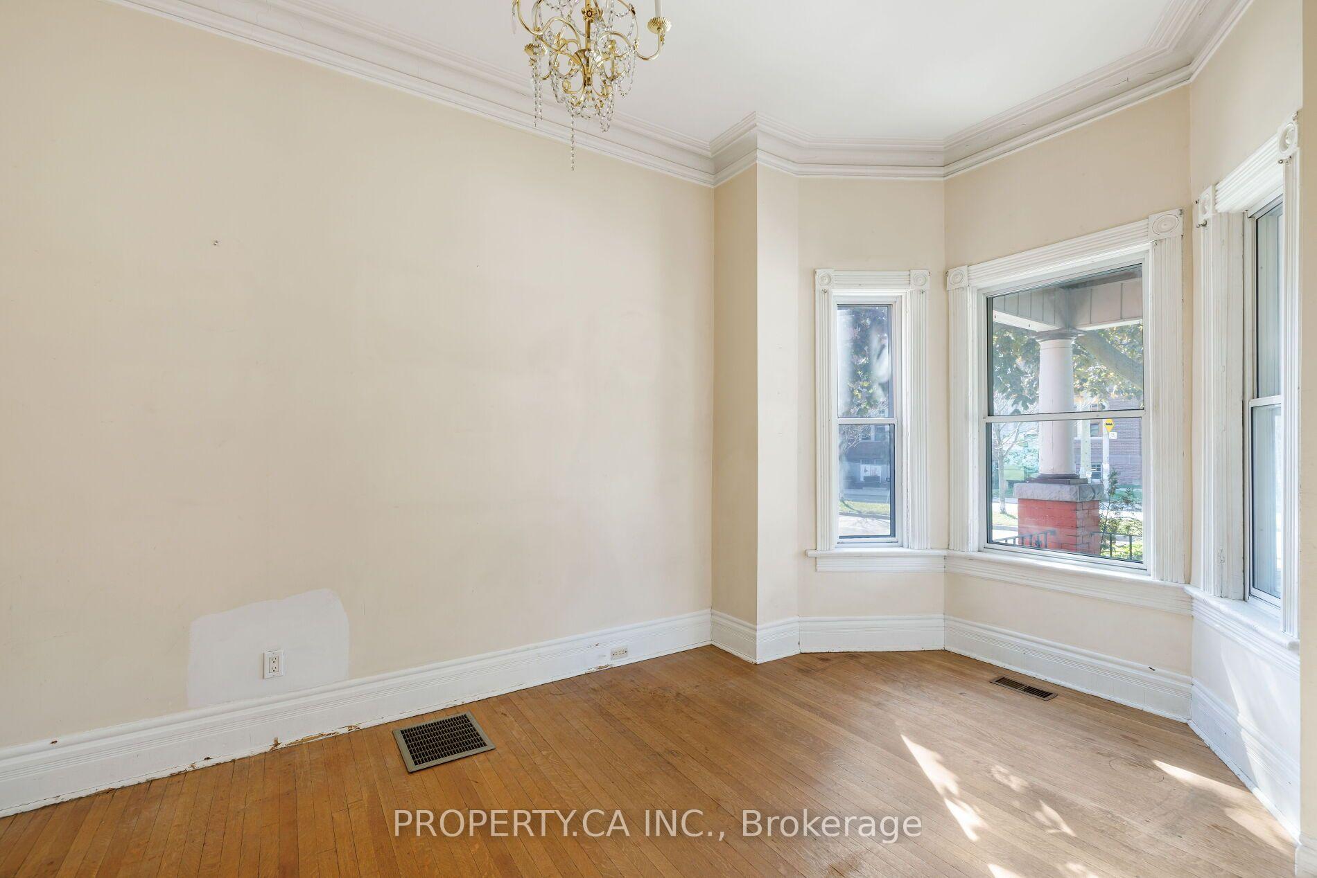 Photo 4 of 195 Shaw Street, Toronto, Trinity-Bellwoods — HOMEH