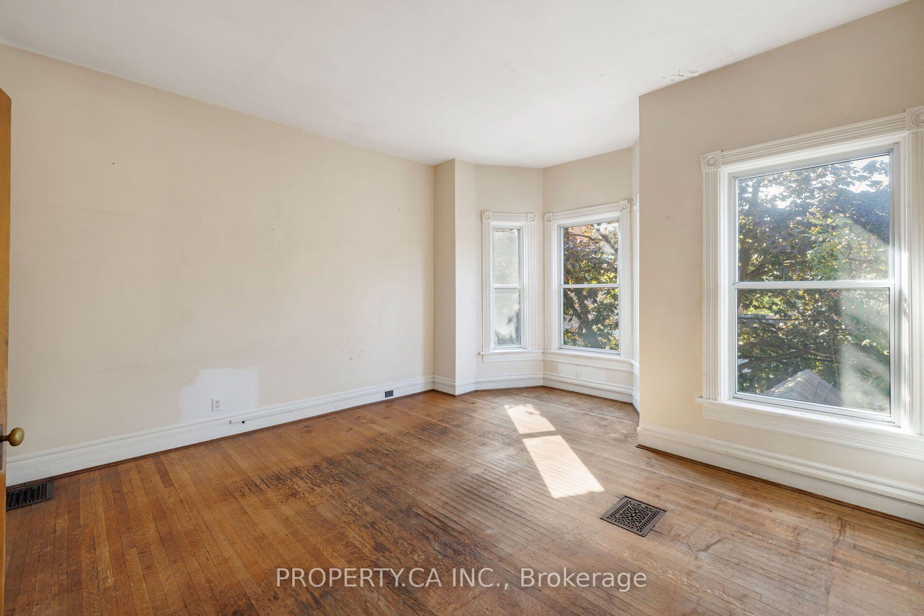 Photo 13 of 195 Shaw Street, Toronto, Trinity-Bellwoods — HOMEH