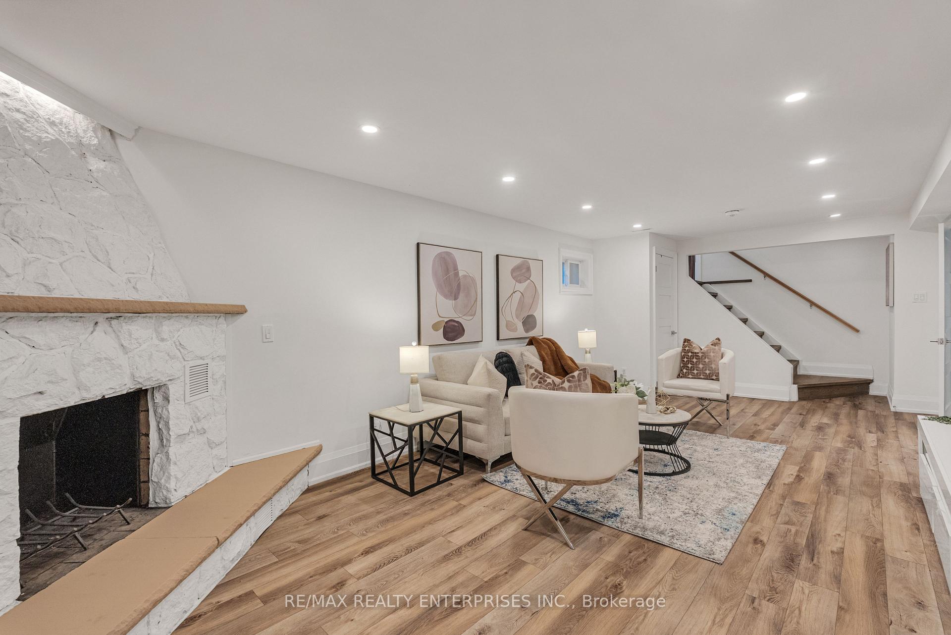 Photo 23 of 2223 Belfast Crescent, Mississauga, Sheridan — HOMEH