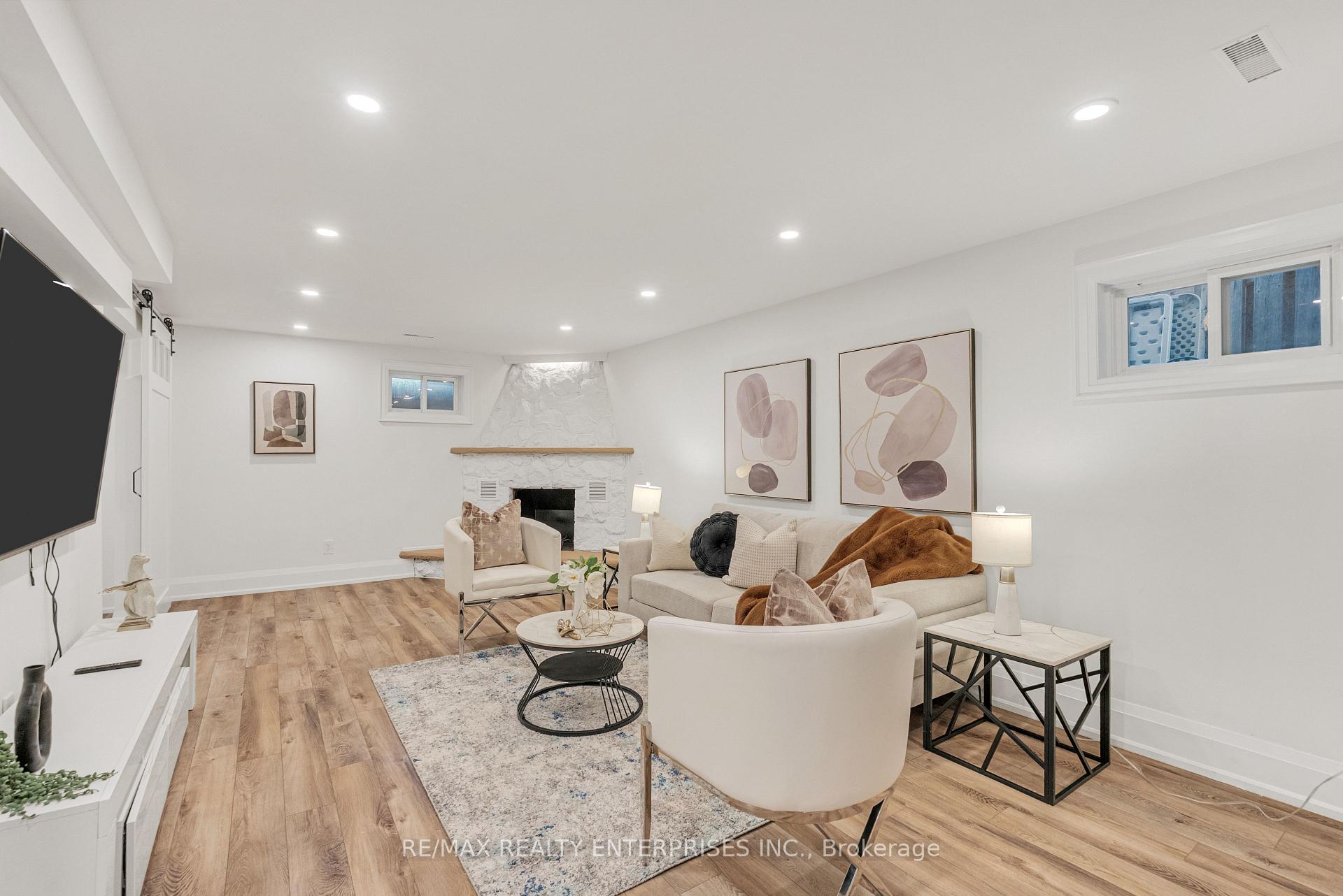 Photo 24 of 2223 Belfast Crescent, Mississauga, Sheridan — HOMEH