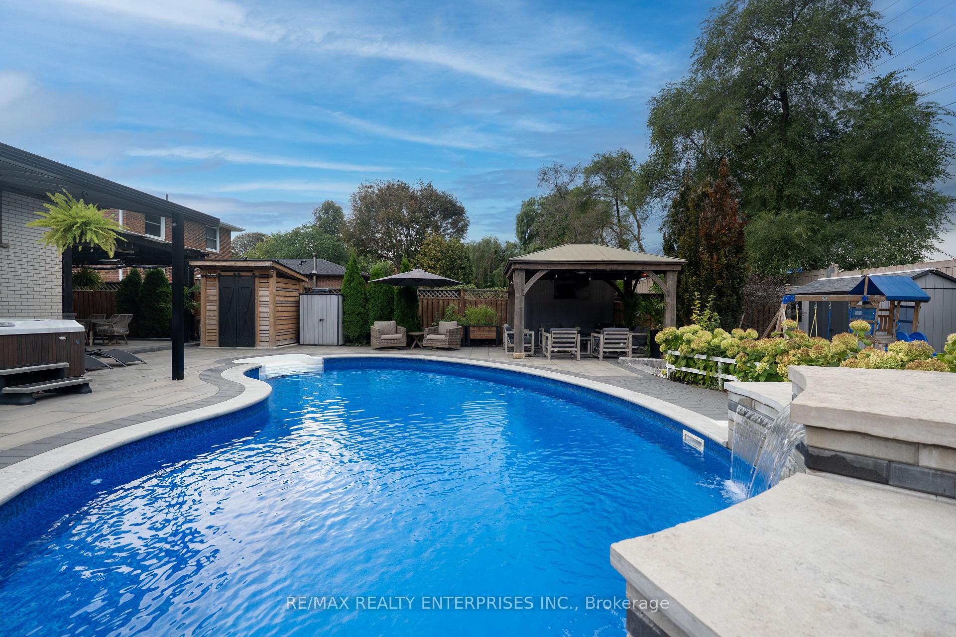 Photo 39 of 2223 Belfast Crescent, Mississauga, Sheridan — HOMEH