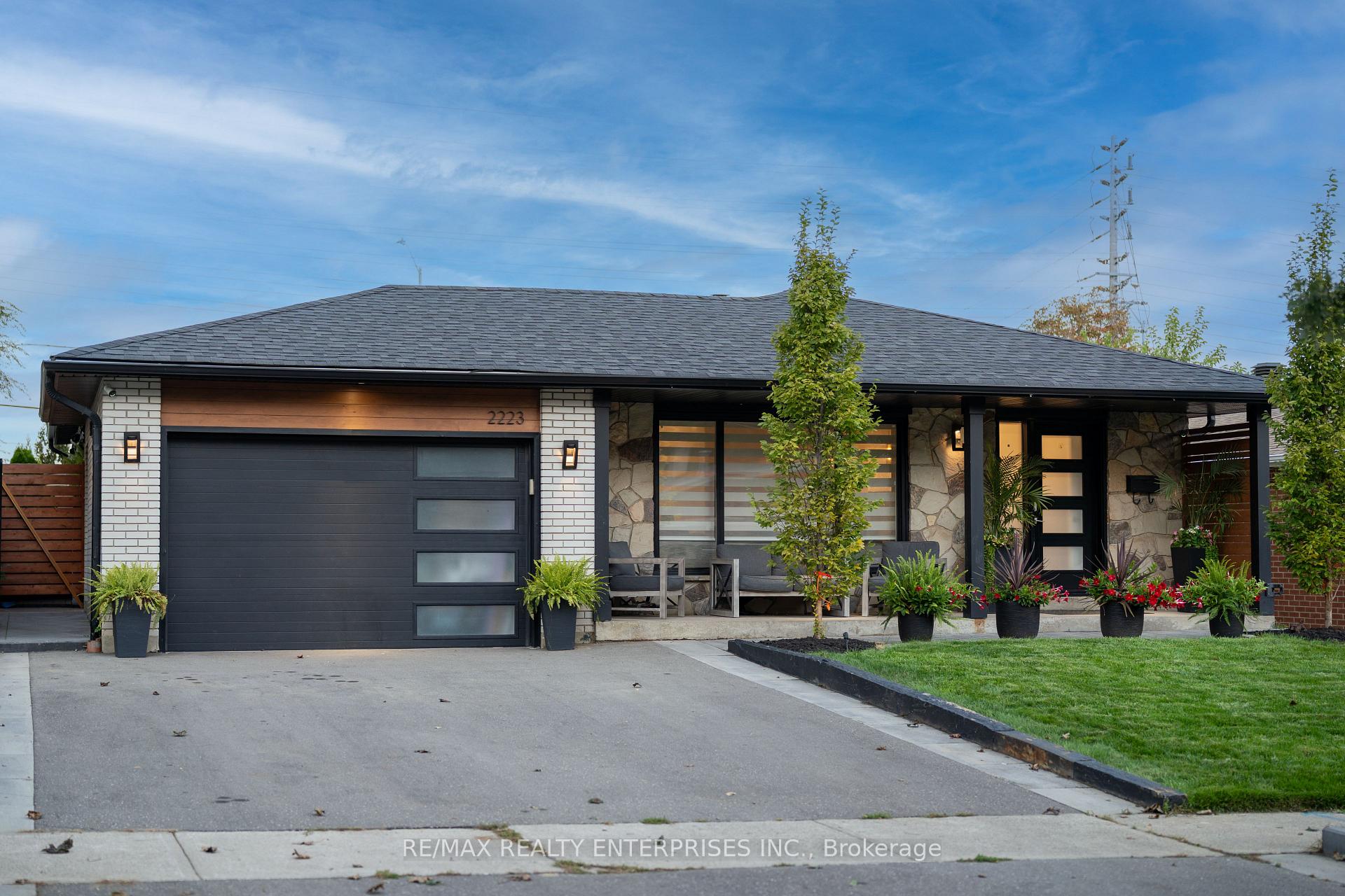 Photo 43 of 2223 Belfast Crescent, Mississauga, Sheridan — HOMEH