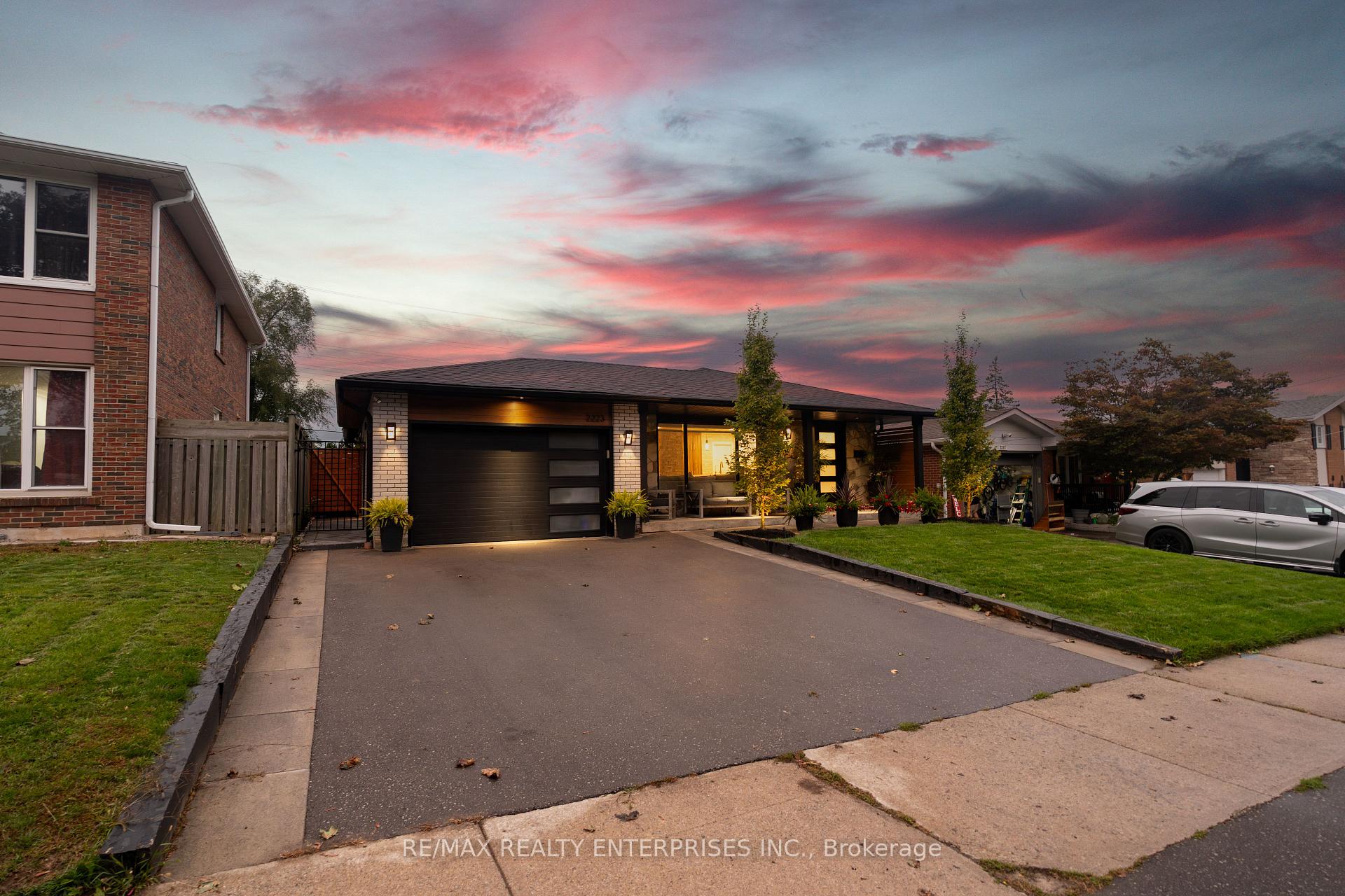 Photo 45 of 2223 Belfast Crescent, Mississauga, Sheridan — HOMEH