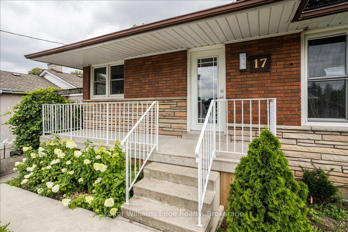 Photo 3 of Unit UPPER, 17 West 21st Street, Hamilton, Westcliffe — HOMEH