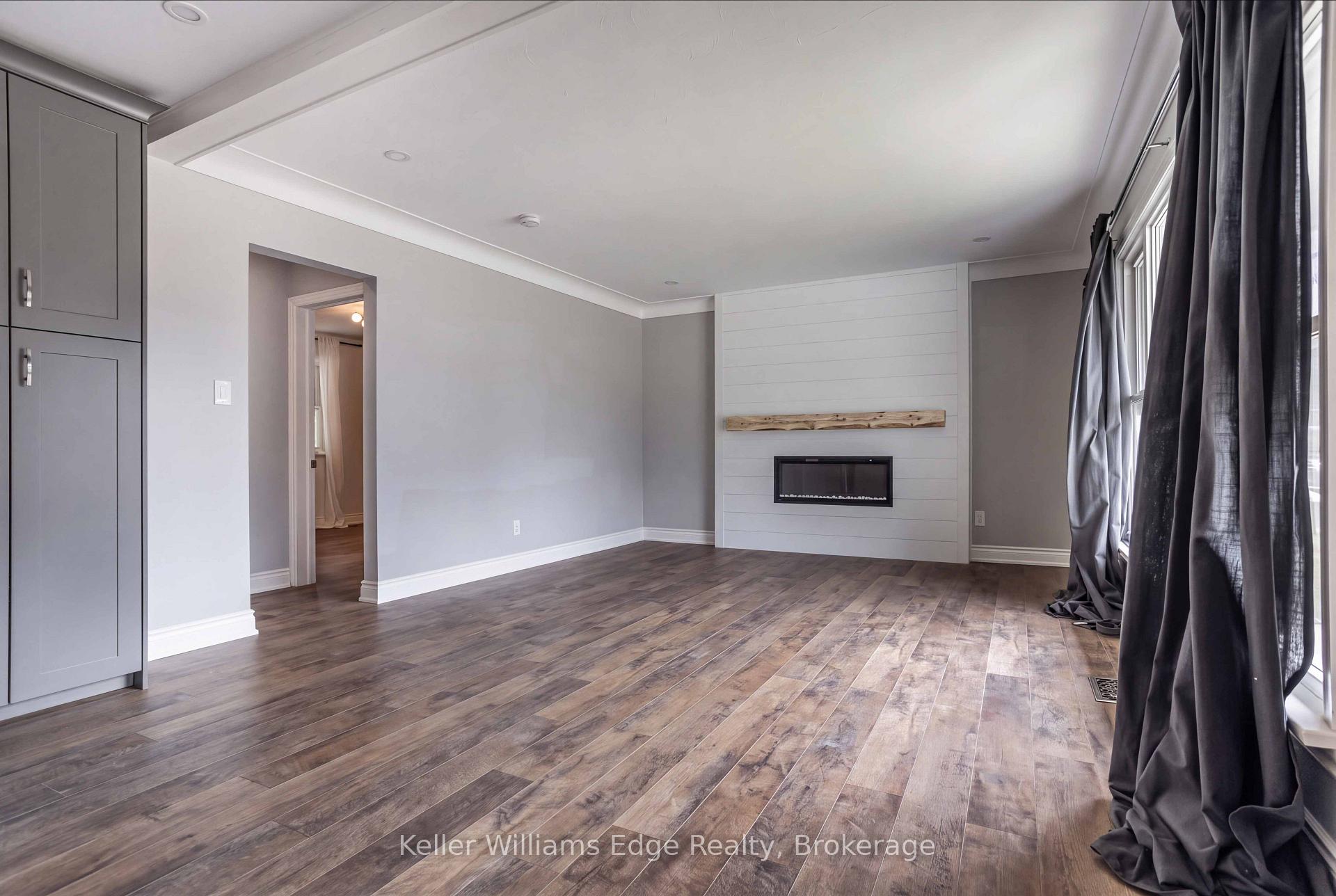 Photo 5 of Unit UPPER, 17 West 21st Street, Hamilton, Westcliffe — HOMEH