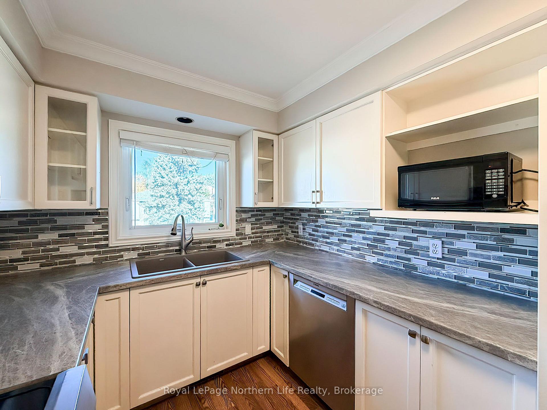 Photo 9 of 511 Bromley Avenue, North Bay, Widdifield — HOMEH