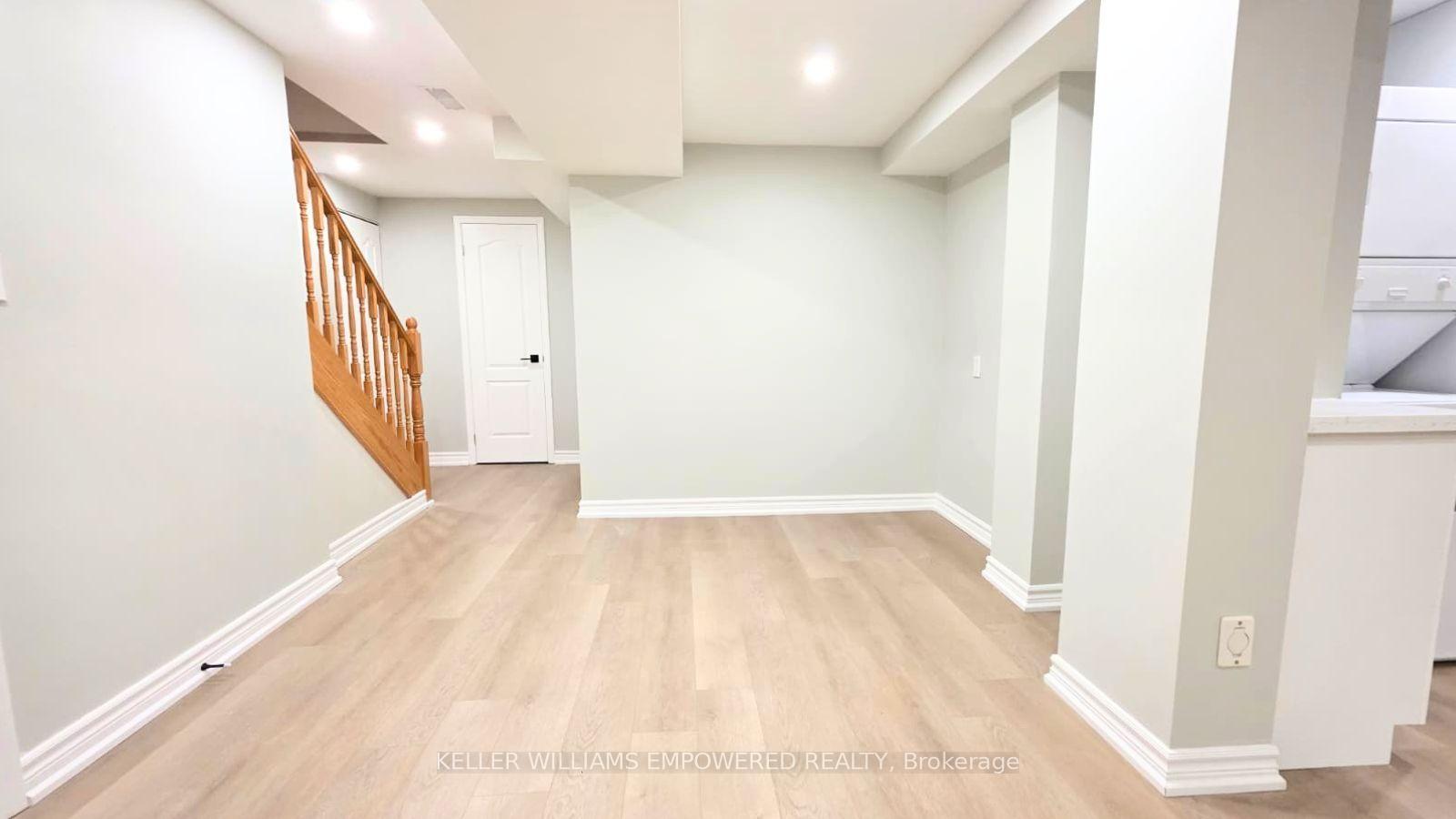 Photo 4 of Unit Bsmt, 26 Raffia Avenue, Richmond Hill, Oak Ridges Lake Wilcox — HOMEH