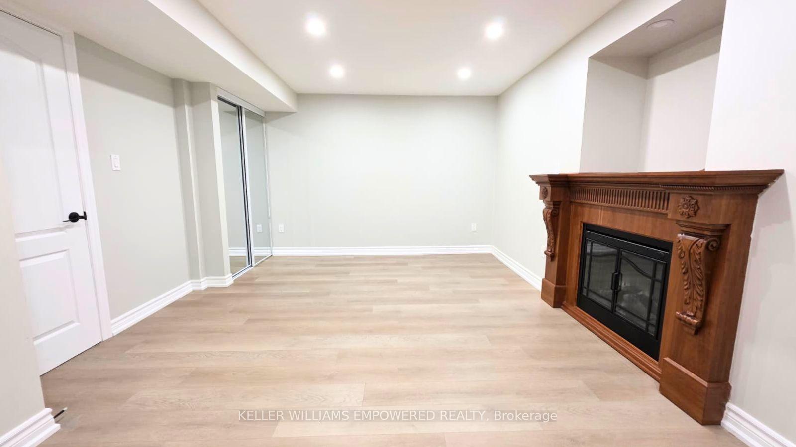 Photo 5 of Unit Bsmt, 26 Raffia Avenue, Richmond Hill, Oak Ridges Lake Wilcox — HOMEH