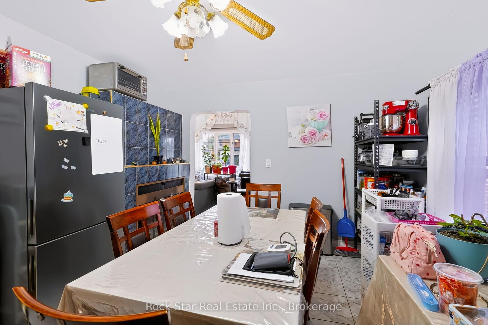 Photo 12 of 1162 Northmount Avenue, Mississauga, Lakeview — HOMEH