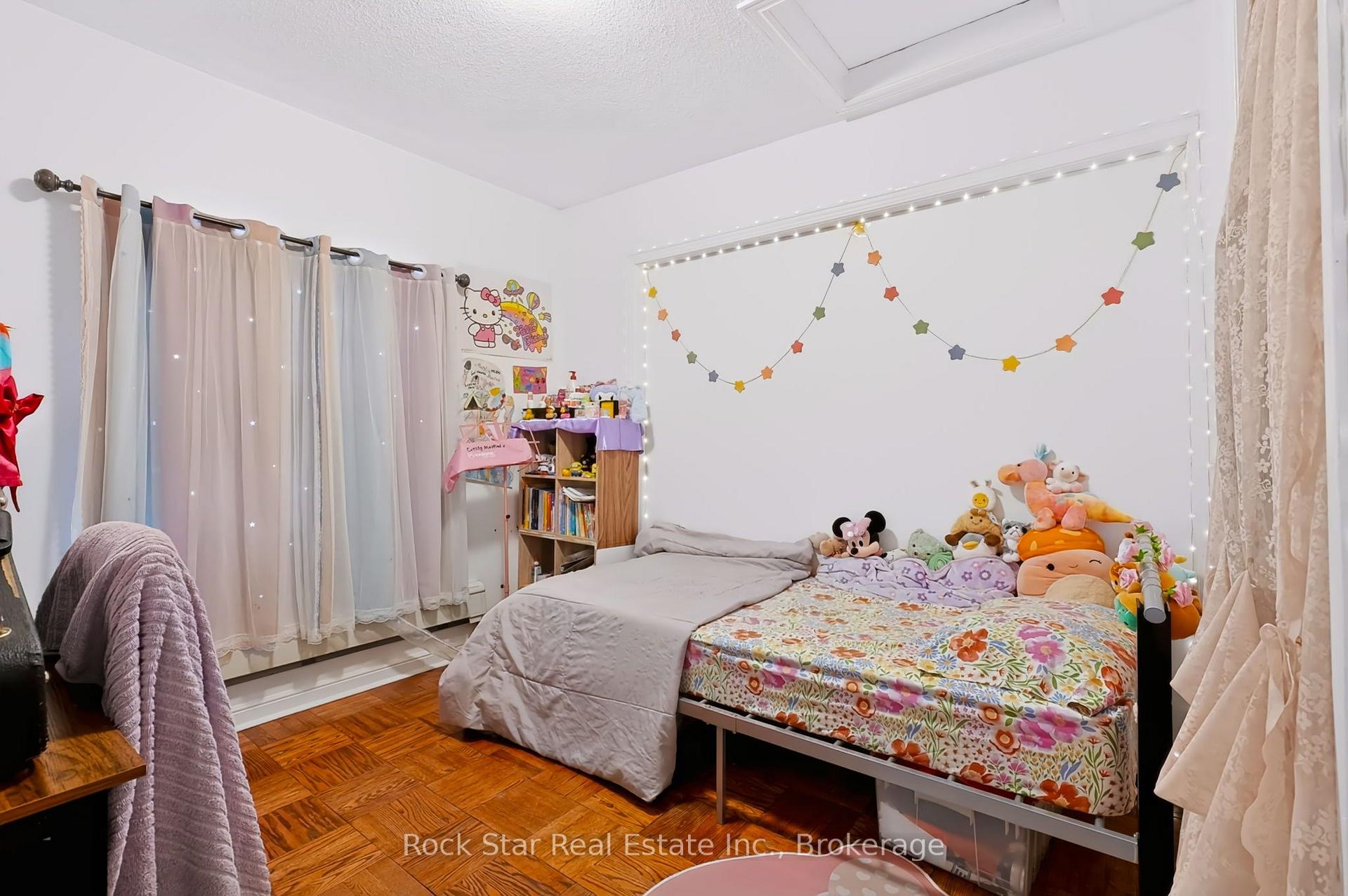 Photo 13 of 1162 Northmount Avenue, Mississauga, Lakeview — HOMEH
