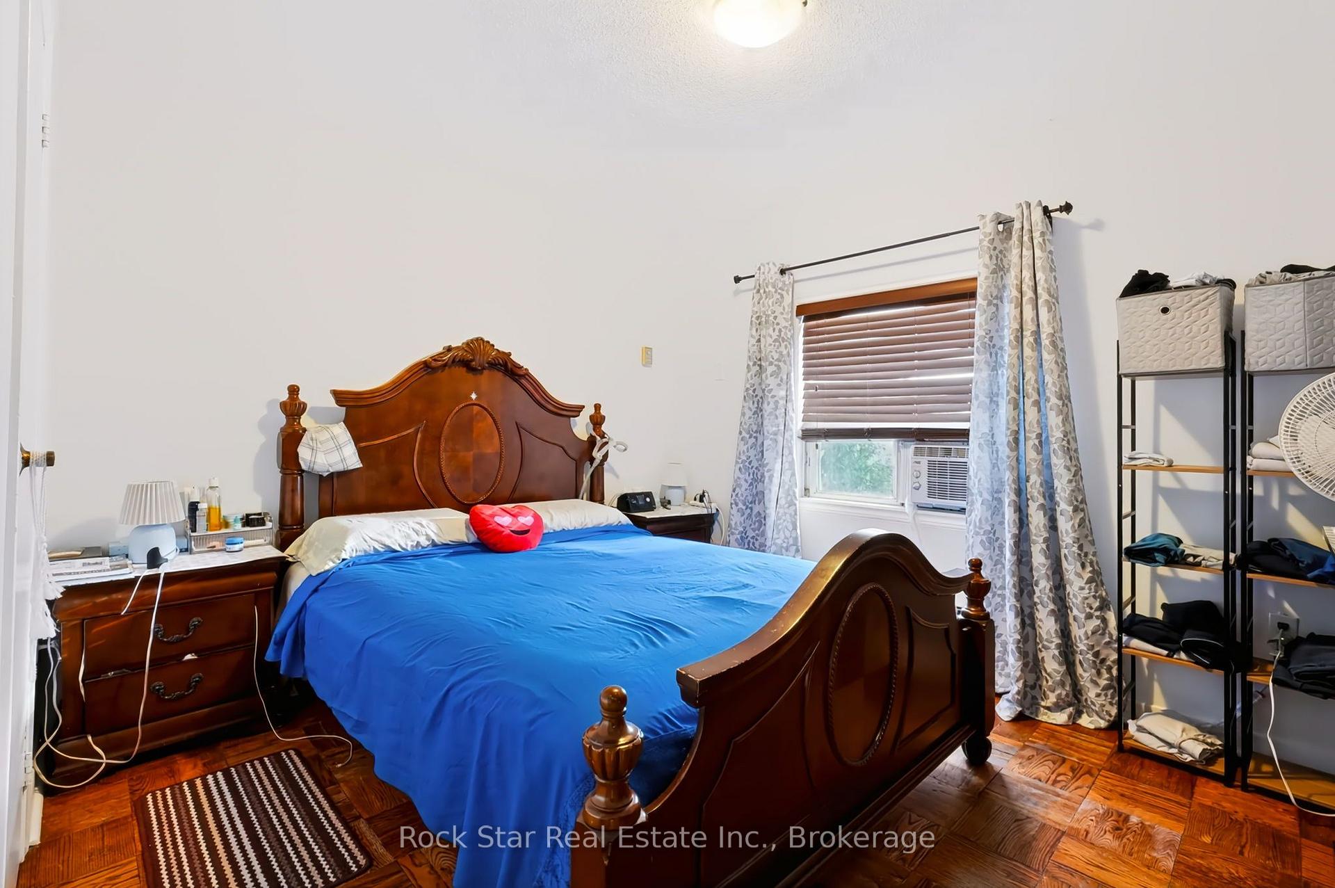 Photo 16 of 1162 Northmount Avenue, Mississauga, Lakeview — HOMEH