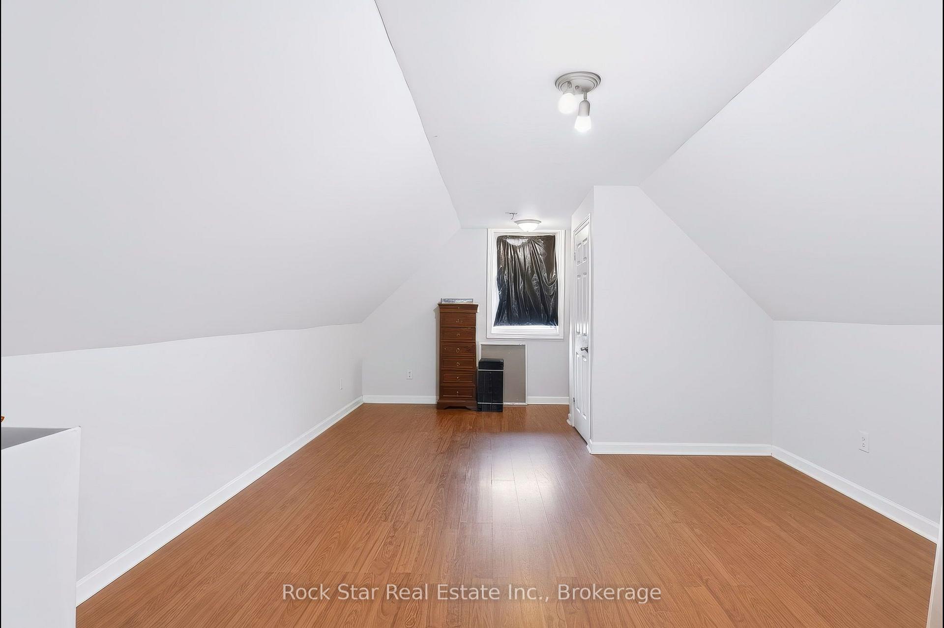 Photo 38 of 1162 Northmount Avenue, Mississauga, Lakeview — HOMEH