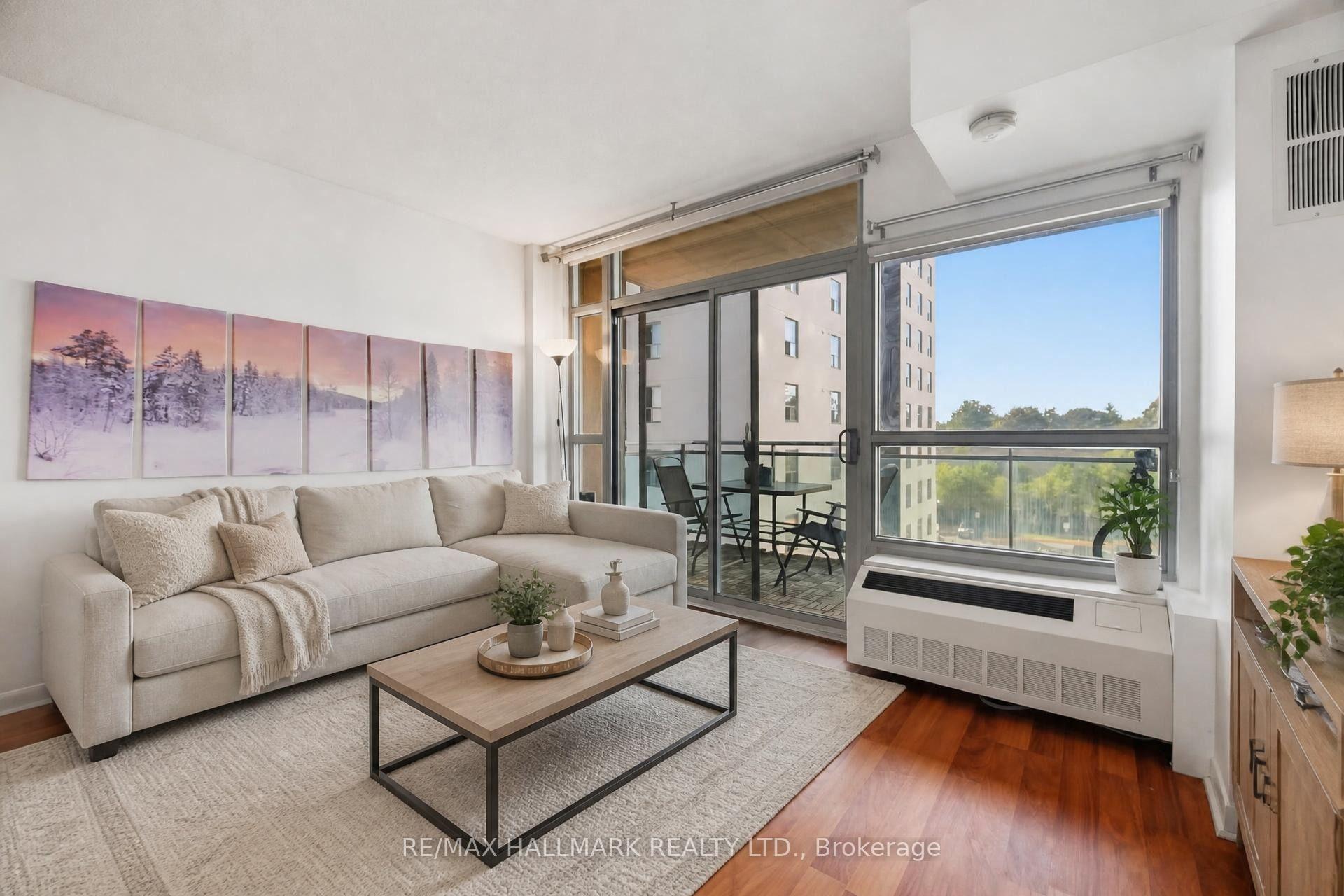 Photo of Unit 505, 2464 Weston Road