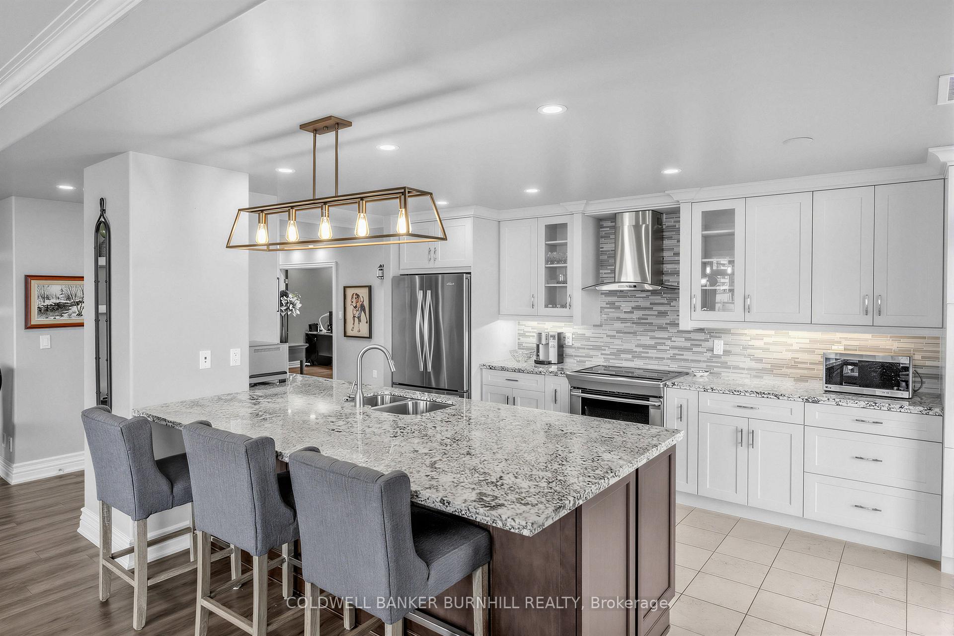 Photo 11 of Unit PH1, 1477 Lakeshore Road, Burlington, Brant — HOMEH