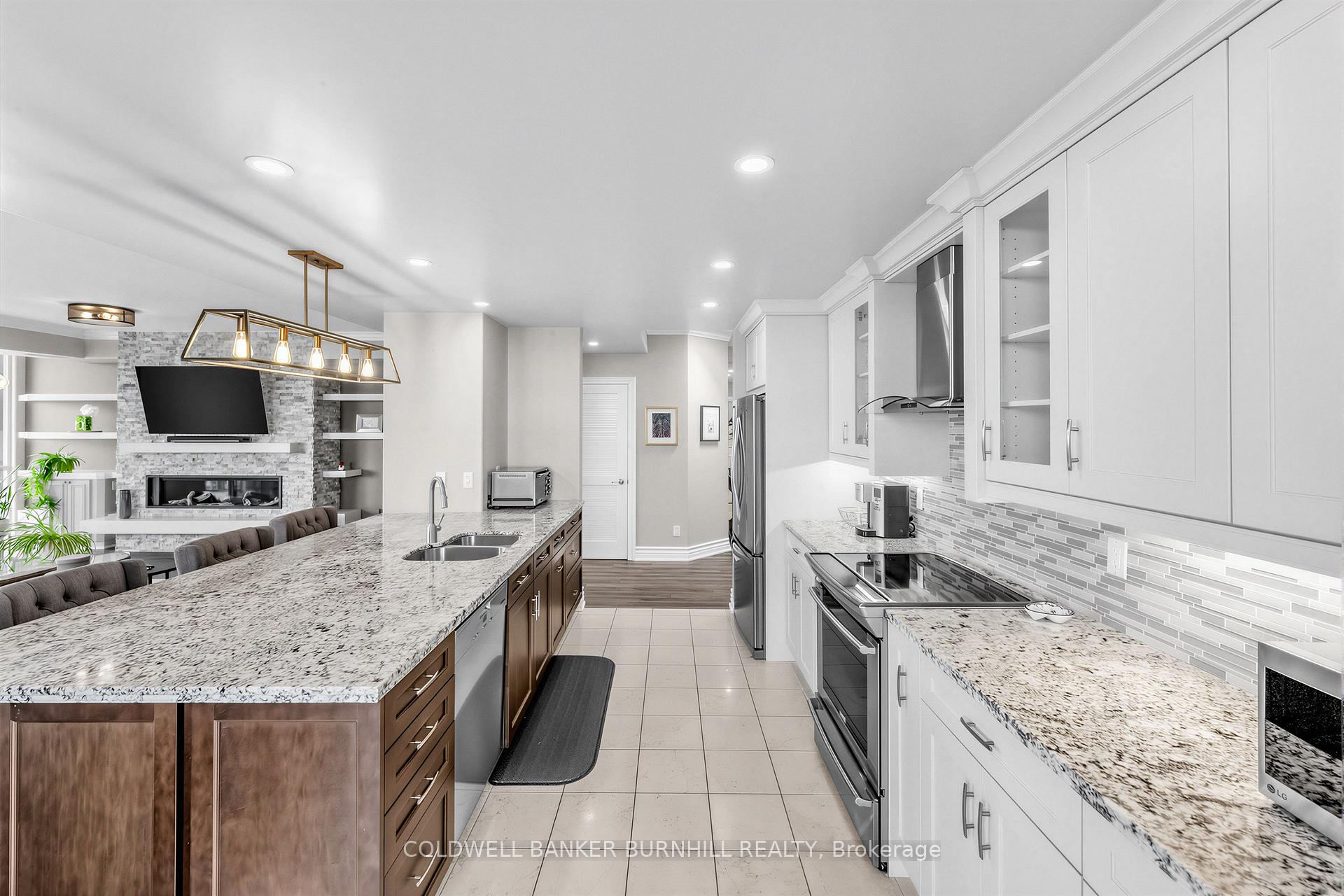 Photo 12 of Unit PH1, 1477 Lakeshore Road, Burlington, Brant — HOMEH