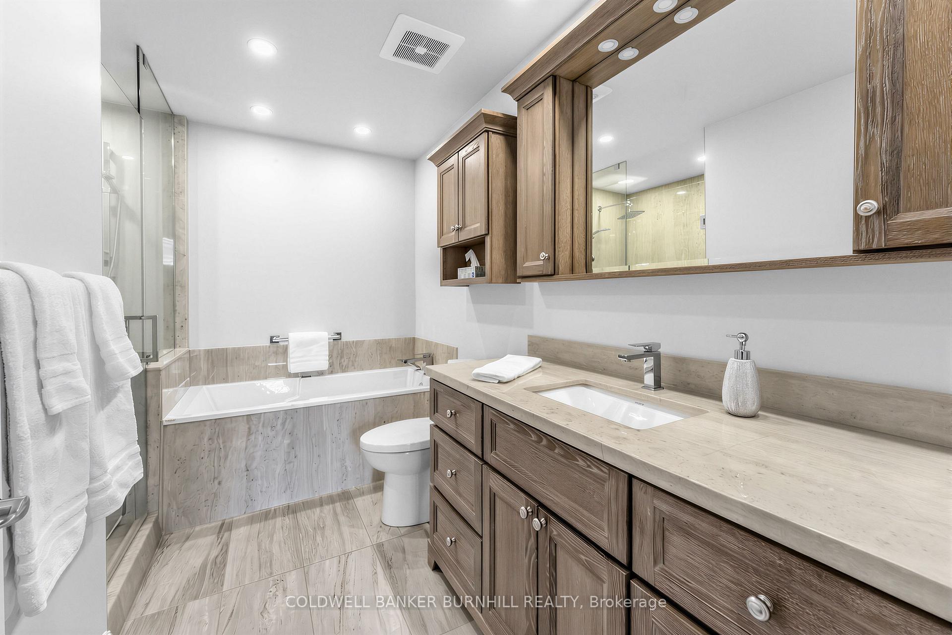 Photo 22 of Unit PH1, 1477 Lakeshore Road, Burlington, Brant — HOMEH