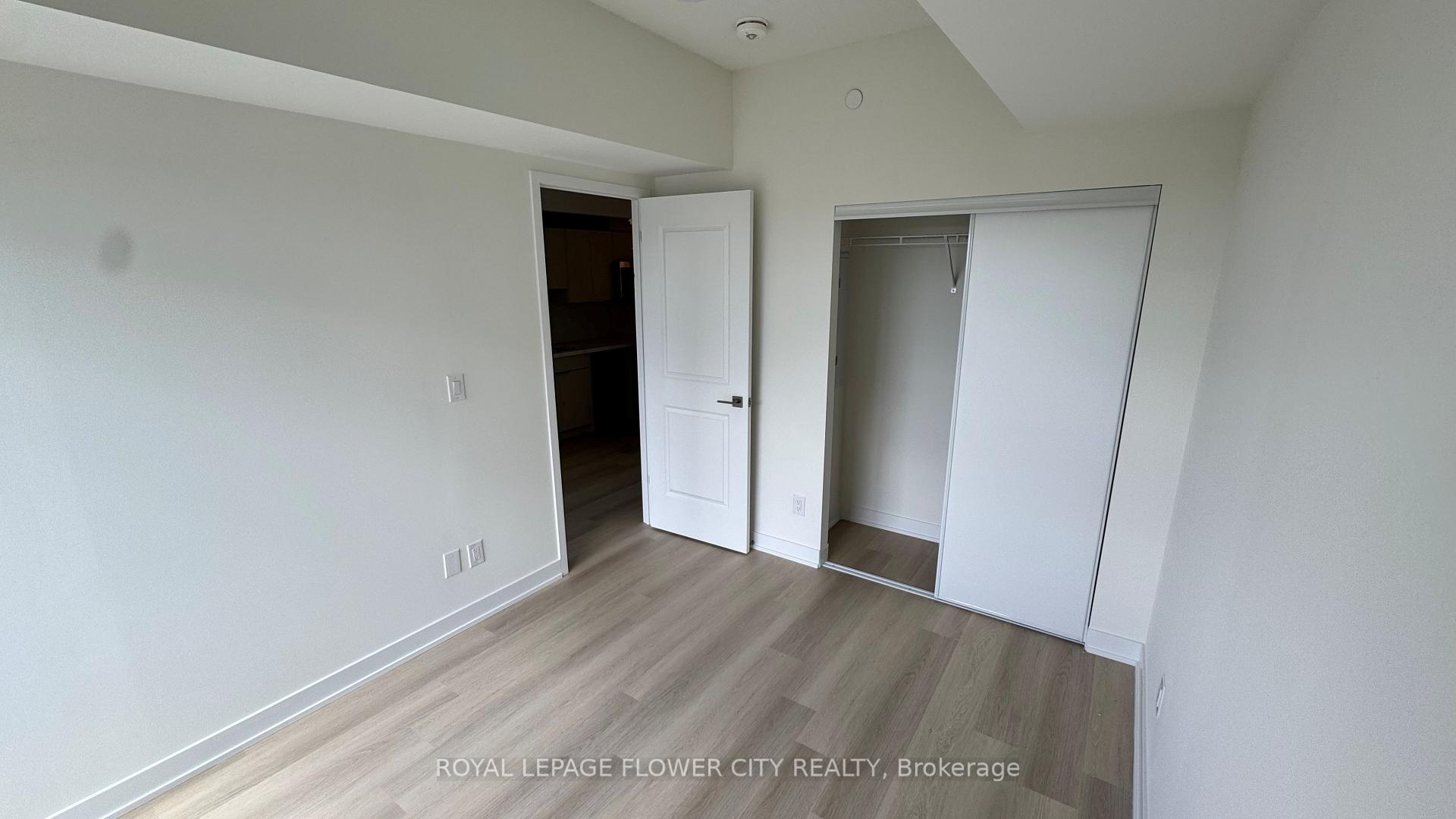 Photo 7 of Unit 1007, 2825 Jane Street, North York, Glenfield-Jane Heights — HOMEH