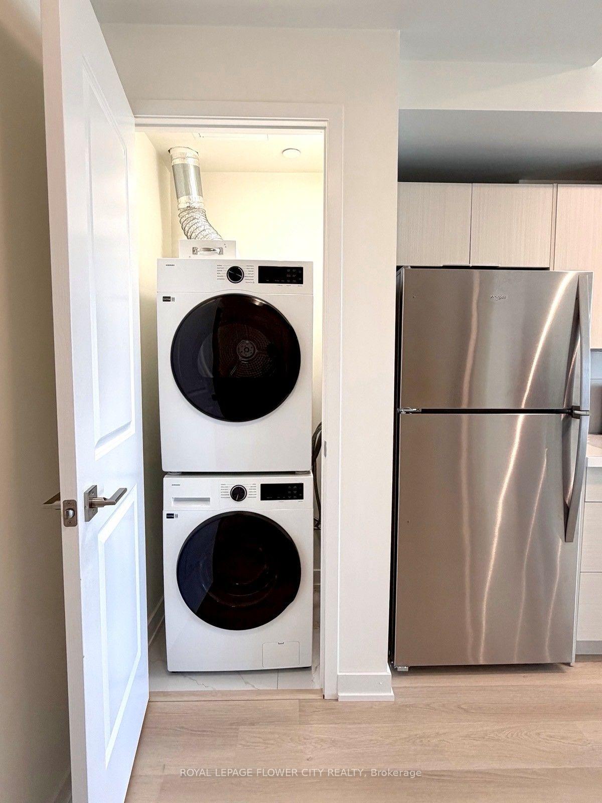 Photo 10 of Unit 1007, 2825 Jane Street, North York, Glenfield-Jane Heights — HOMEH