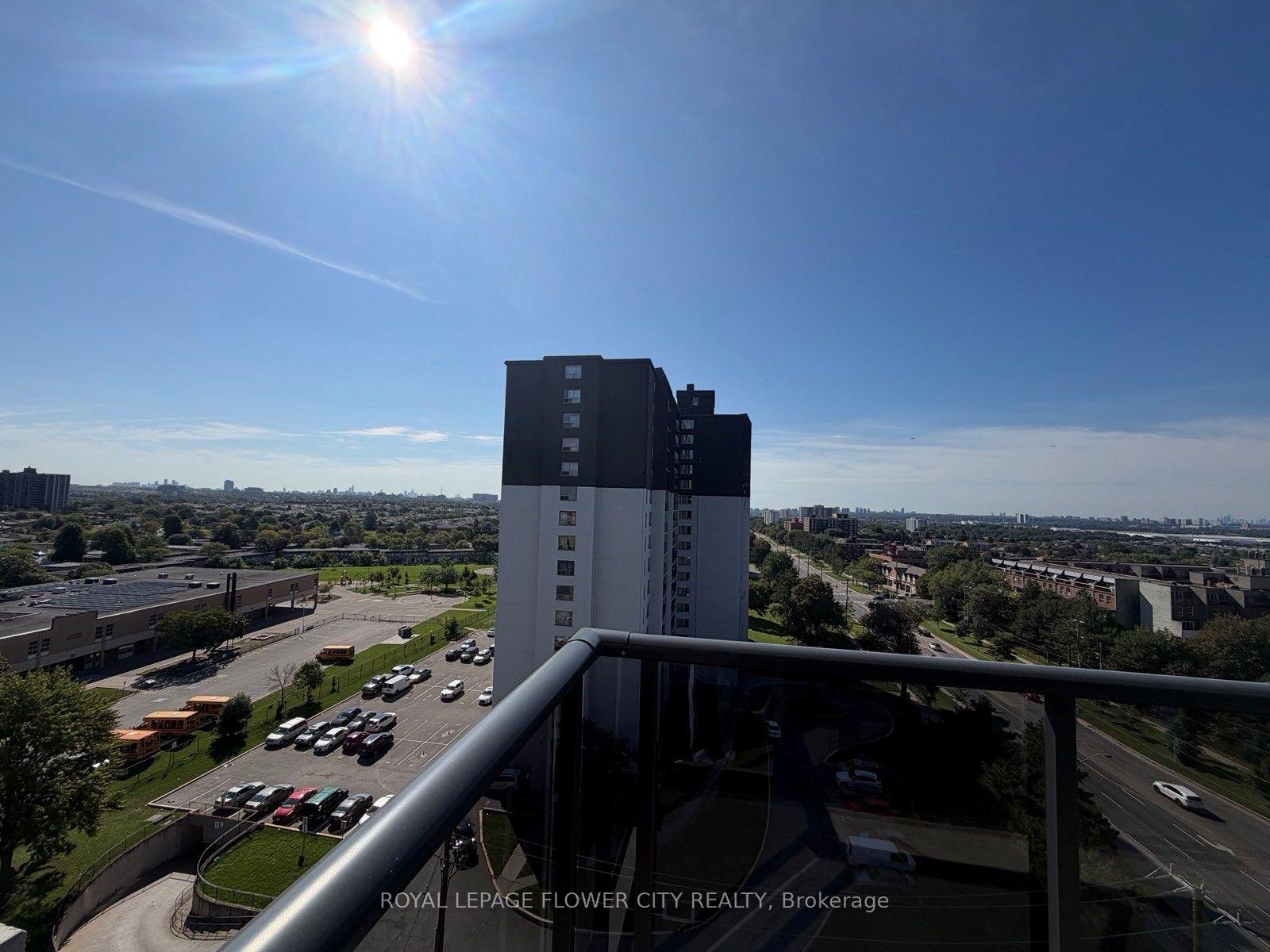 Photo 11 of Unit 1007, 2825 Jane Street, North York, Glenfield-Jane Heights — HOMEH