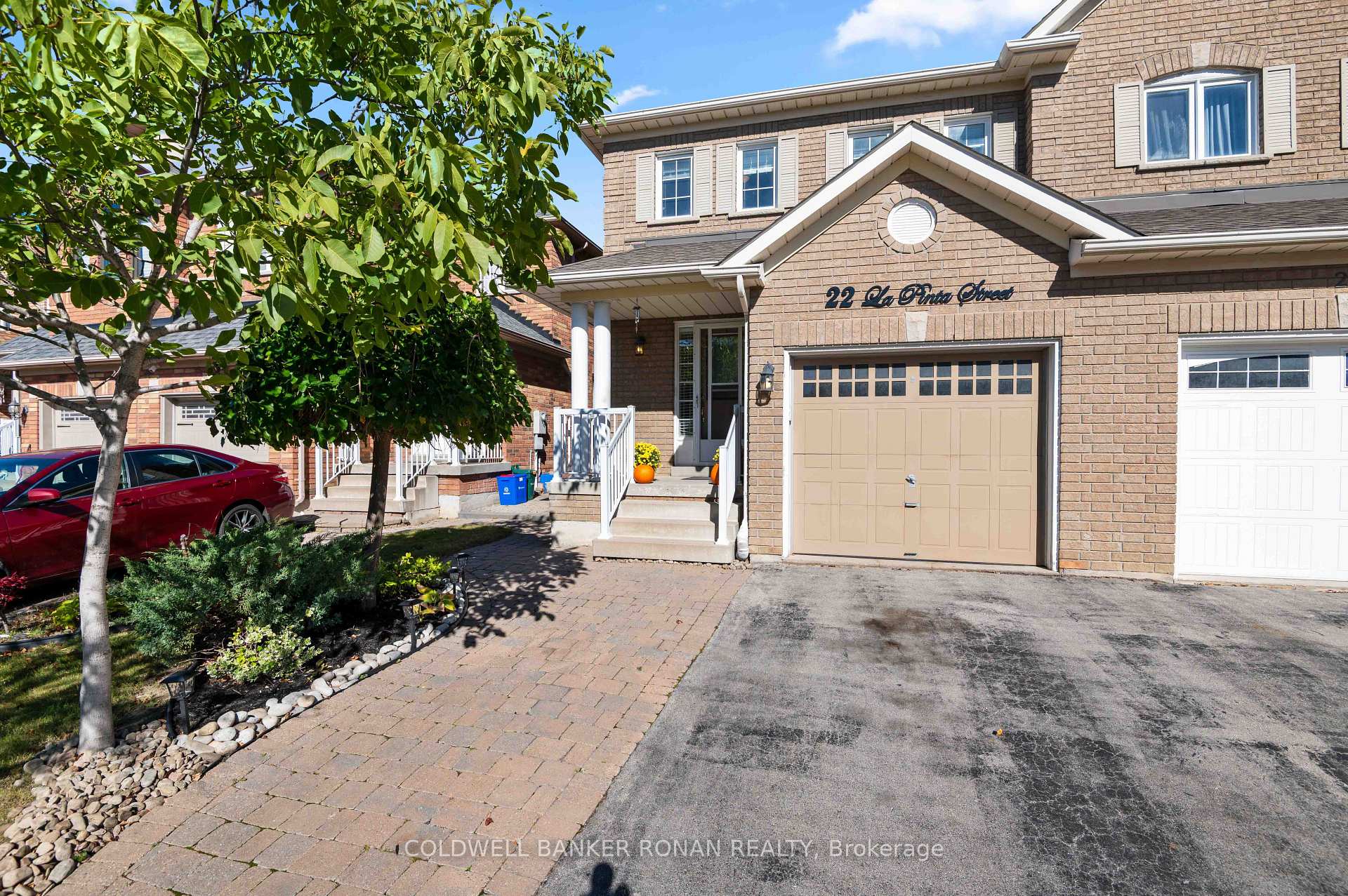 Photo 3 of 22 La Pinta Street, Vaughan, Vellore Village — HOMEH